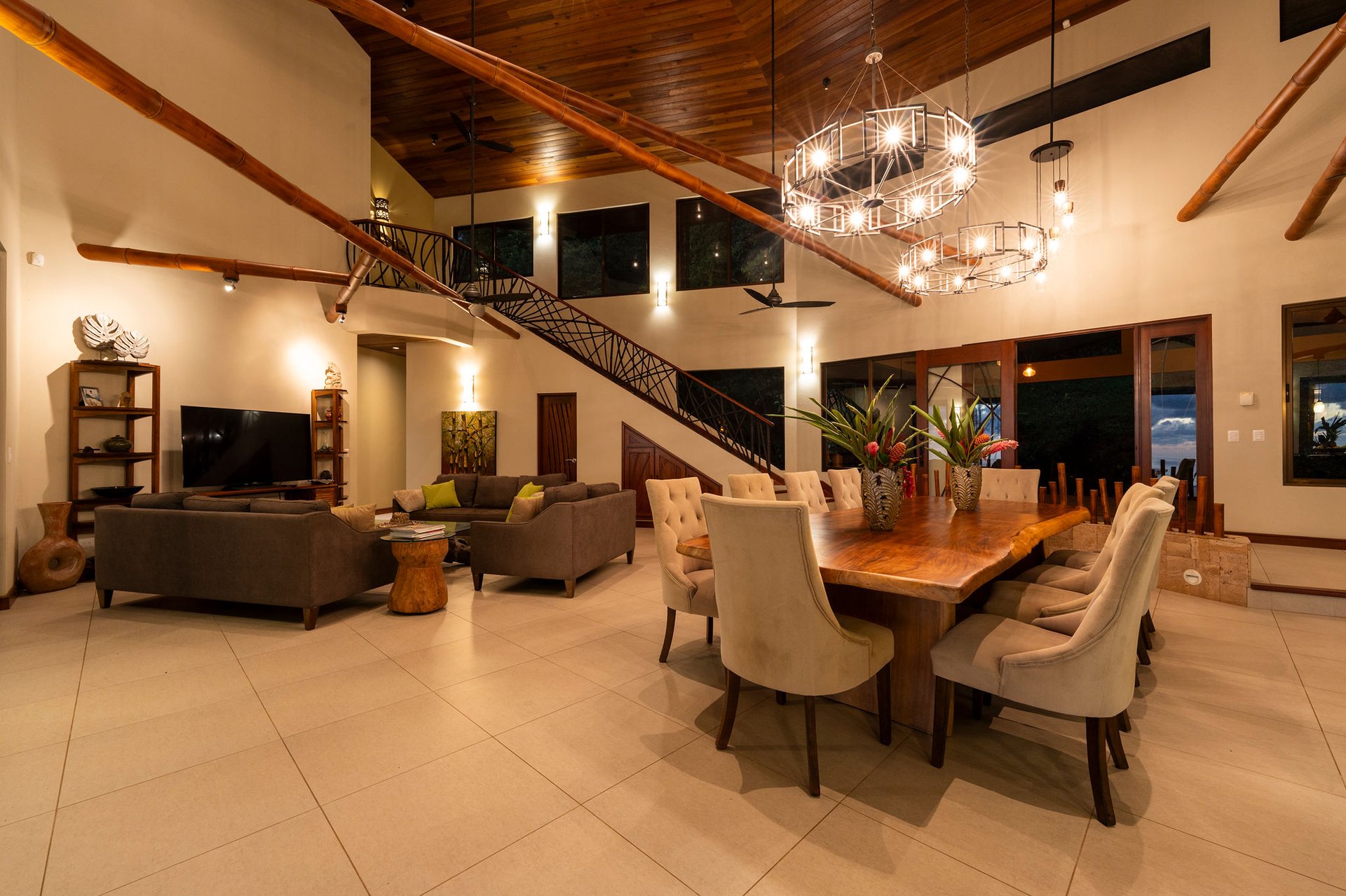 Casa Bambú – LUXURY 5 BEDROOM ESTATE WITH EXCEPTIONAL OCEAN VIEWS