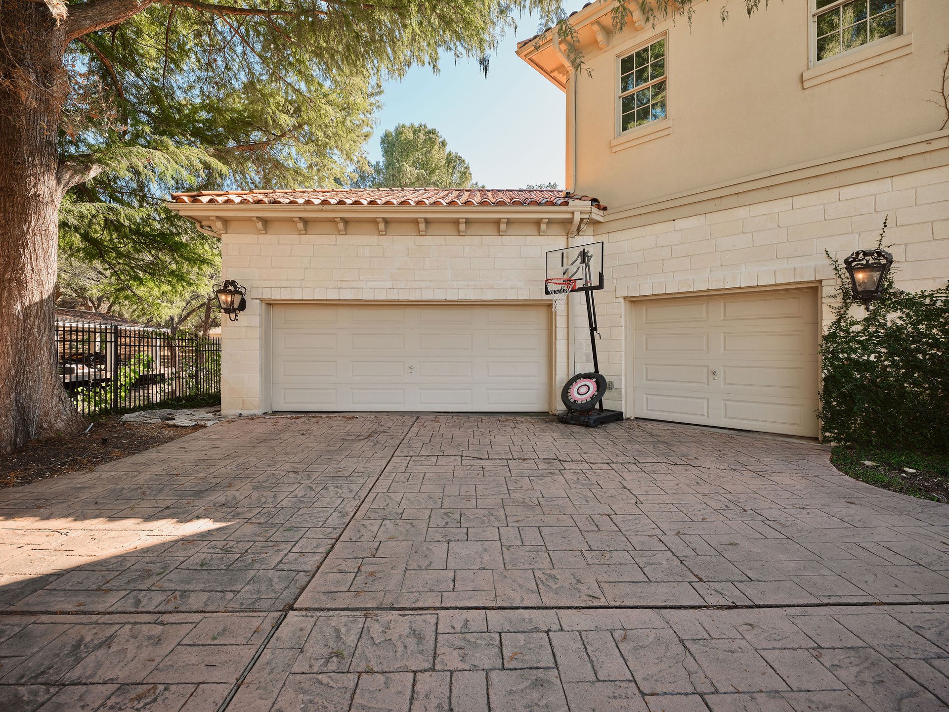 4511 Island Cove
