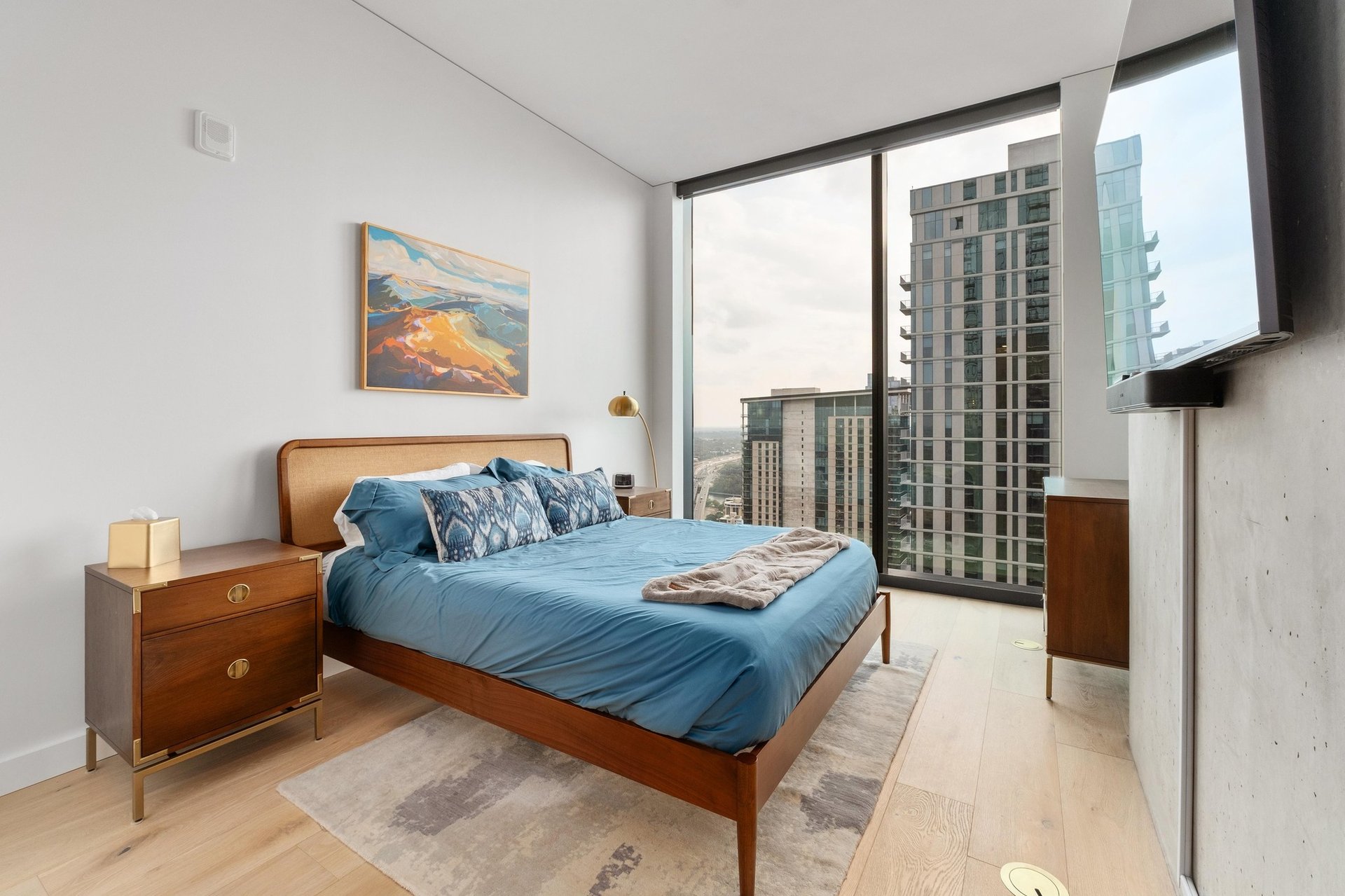 610 Davis Street #3902