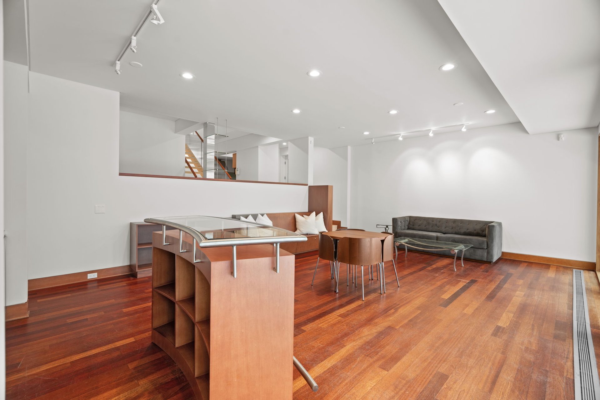 SOLD: Sophisticated & Architecturally Bold