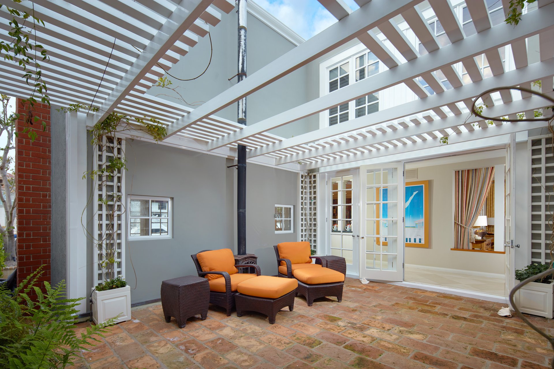 736 Harbor Island Drive