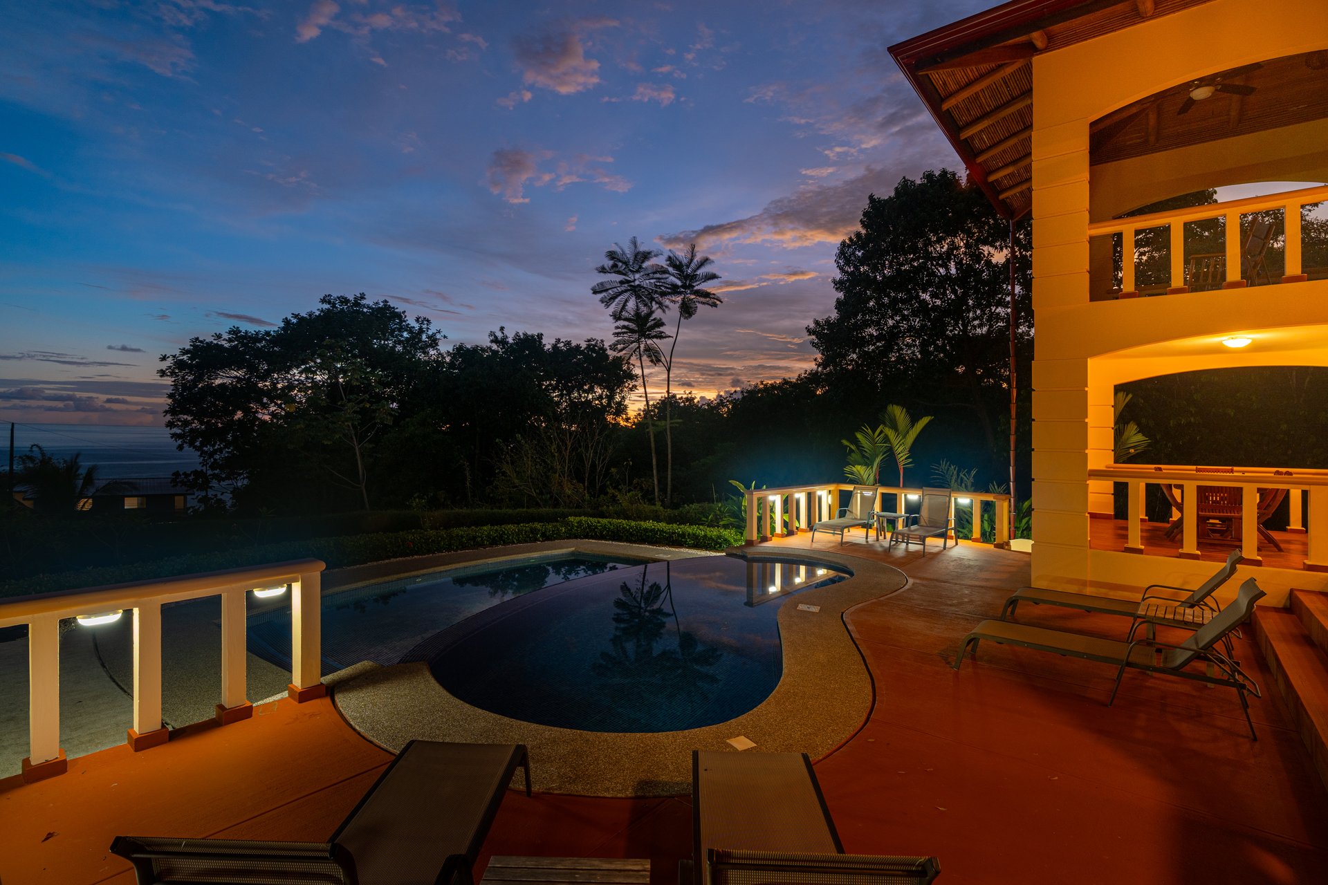 Classic Luxury at Casa Ceiba, Coastal Ocean View 4 Bedroom Home Near Uvita