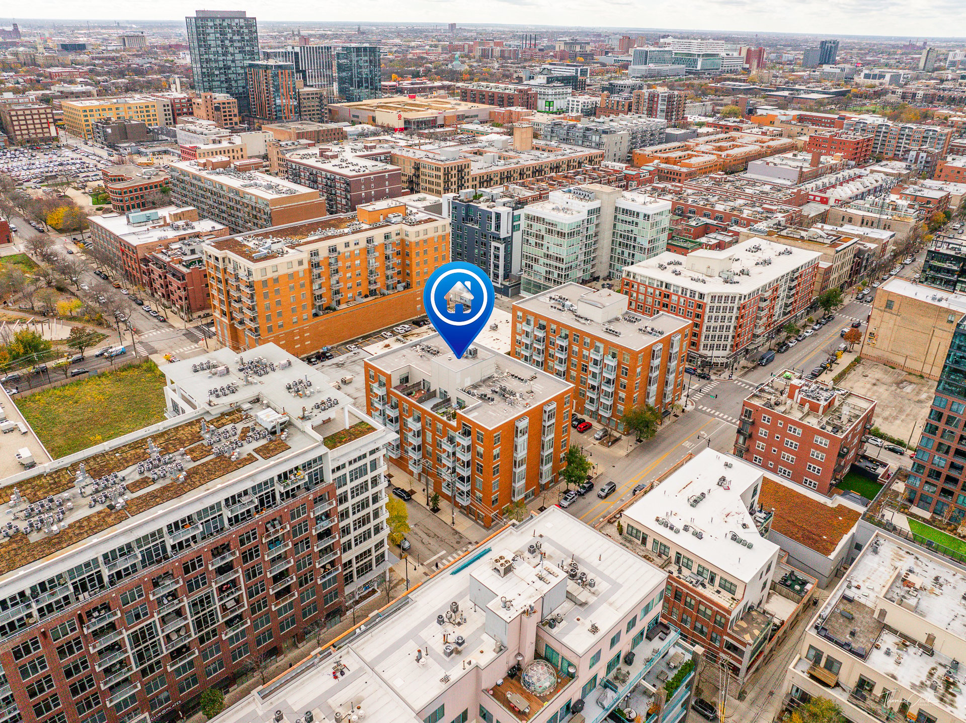 939 W Madison Street Unit: 301