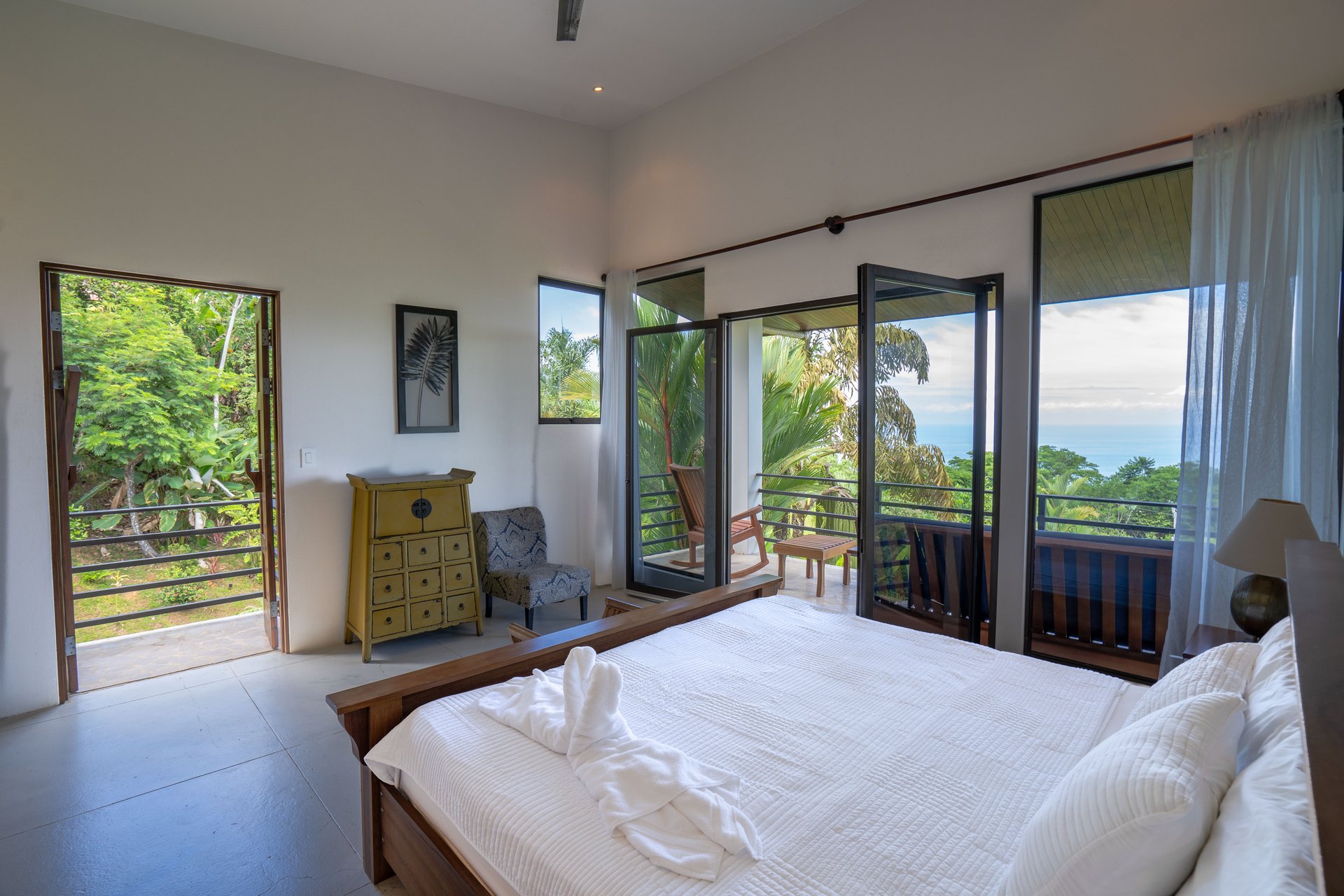 Stylish 4 bedroom home in the popular Dominicalito community, 7 minutes to the beach