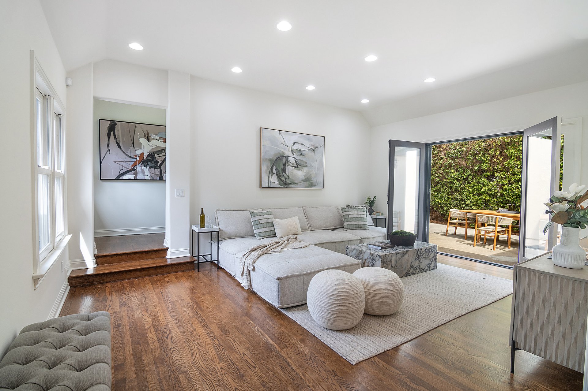 607 Lillian Way