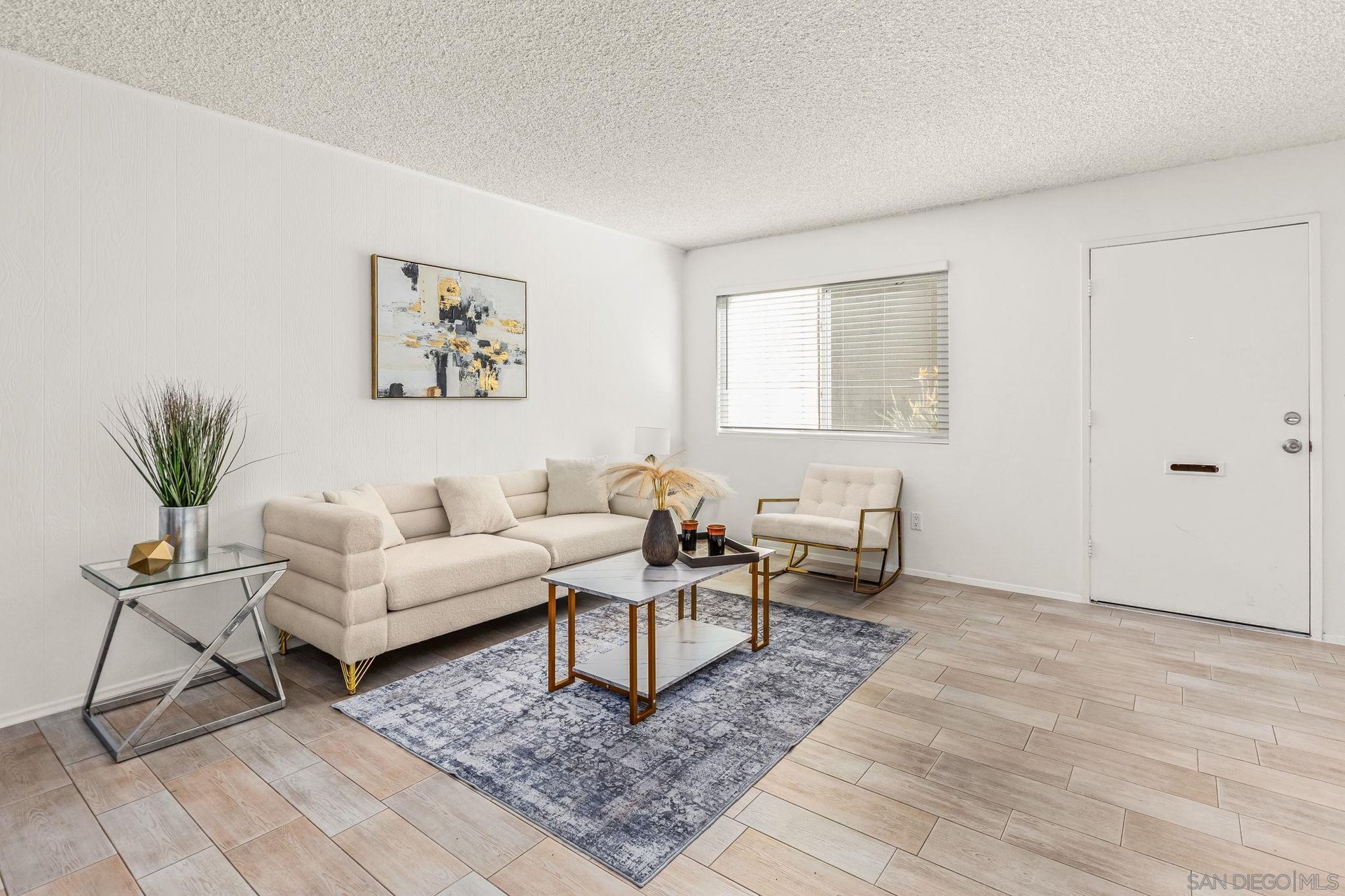 7779 Camino Glorita San Diego, CA 92122