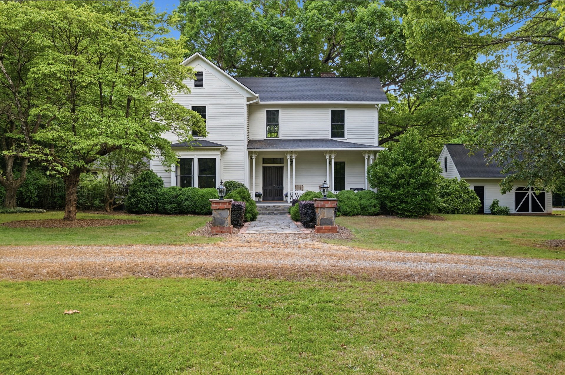 10915 Beatties Ford Road
