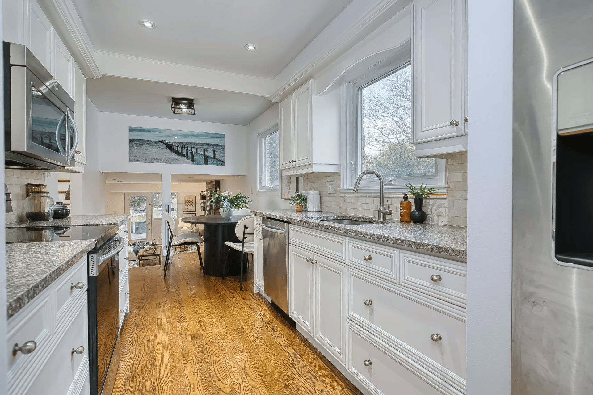 2972 Oslo Cres