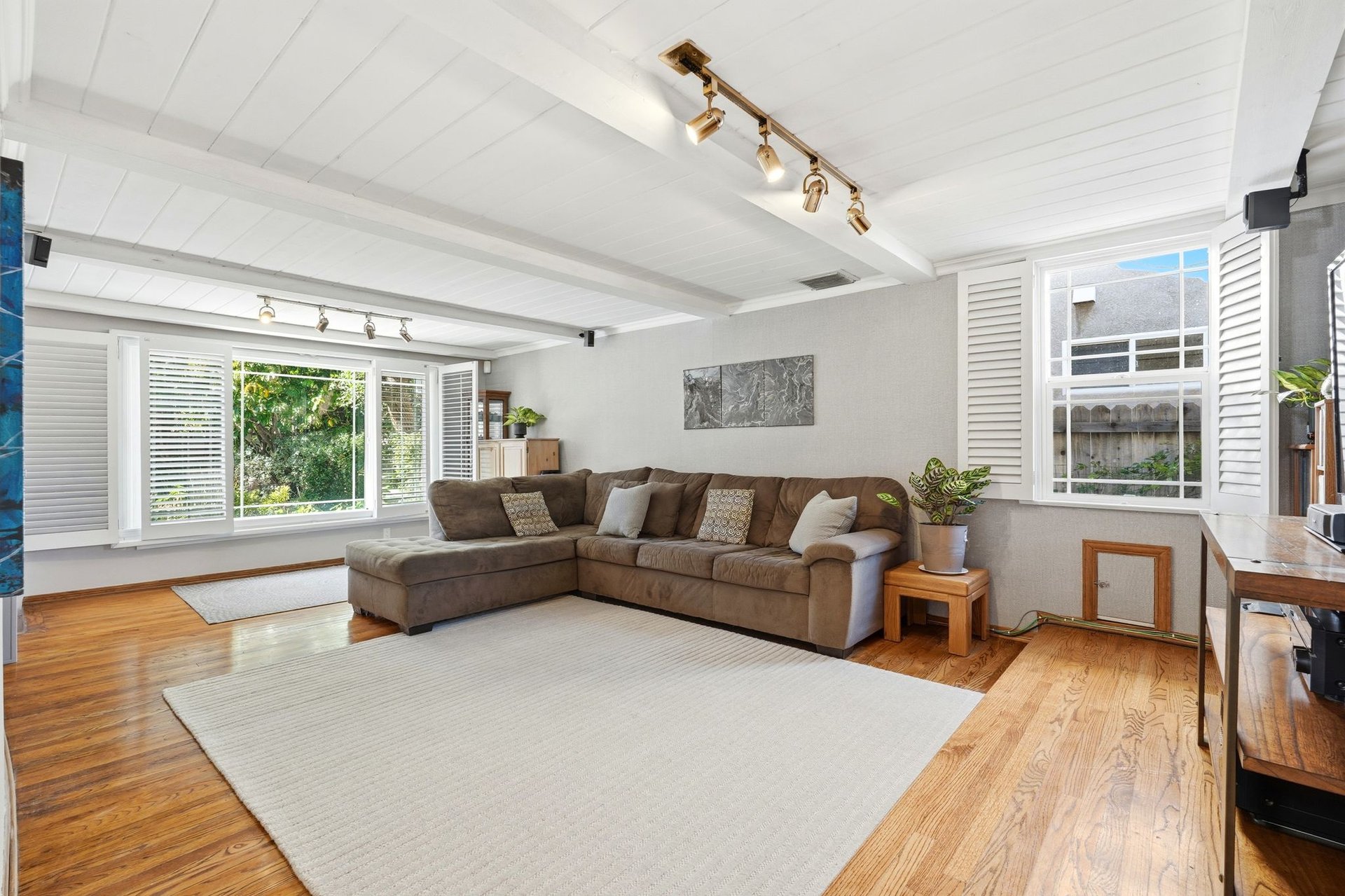 Off Market Exclusive Hesby Oaks