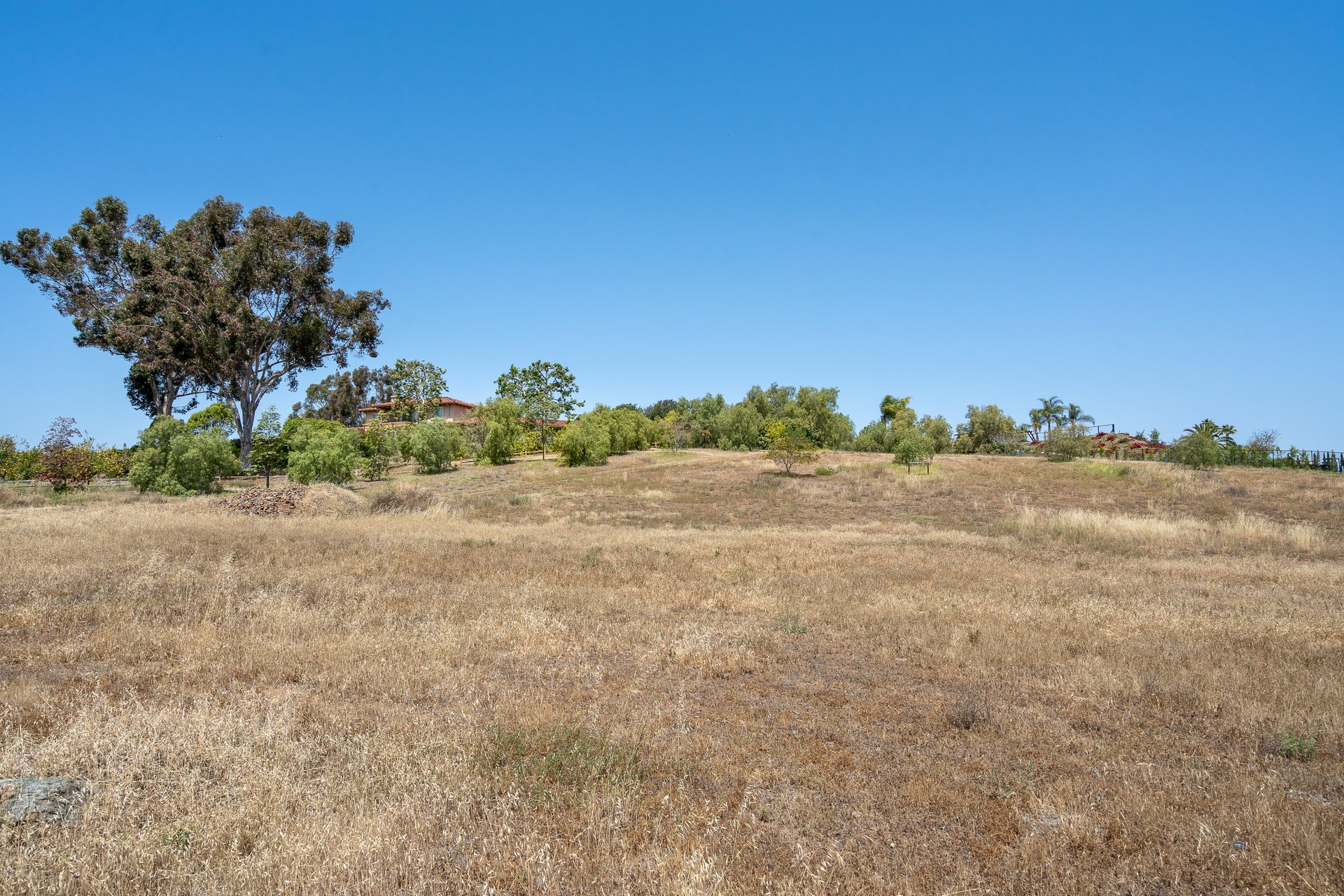 Expansive Lot in the Covenant