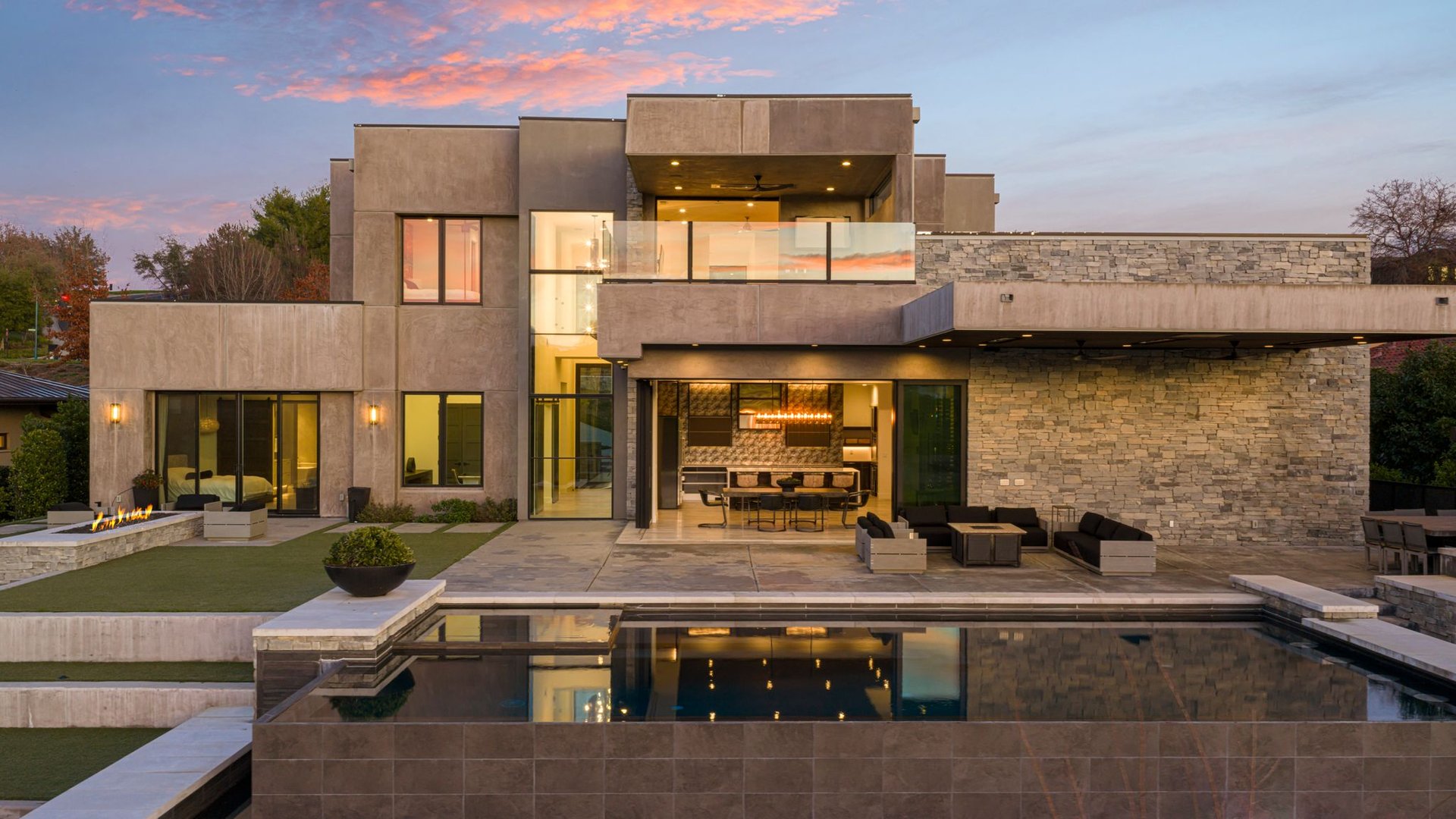 4573 Greenview Drive