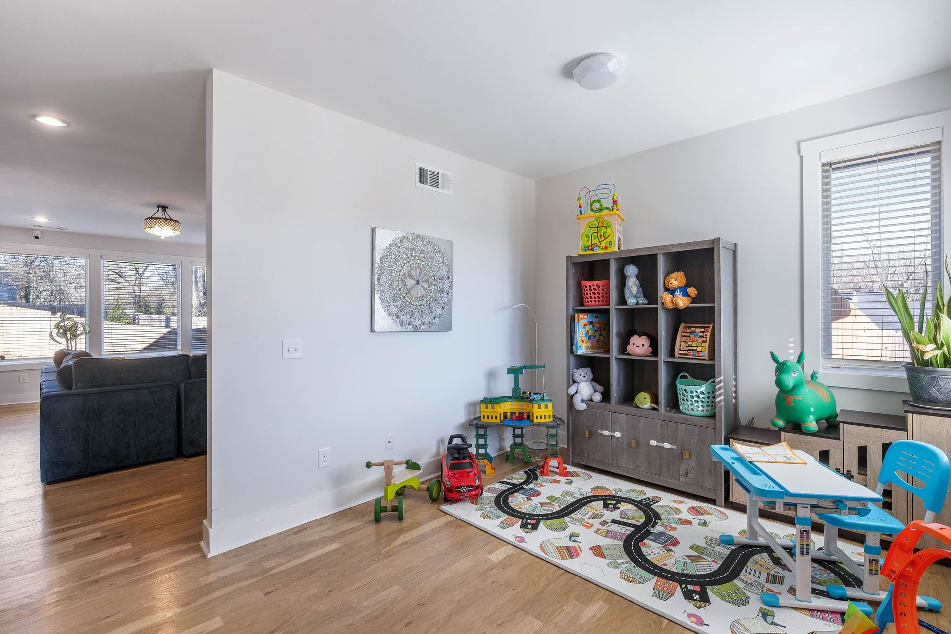1736 Red Maple Ridge, Atlanta, GA 30316