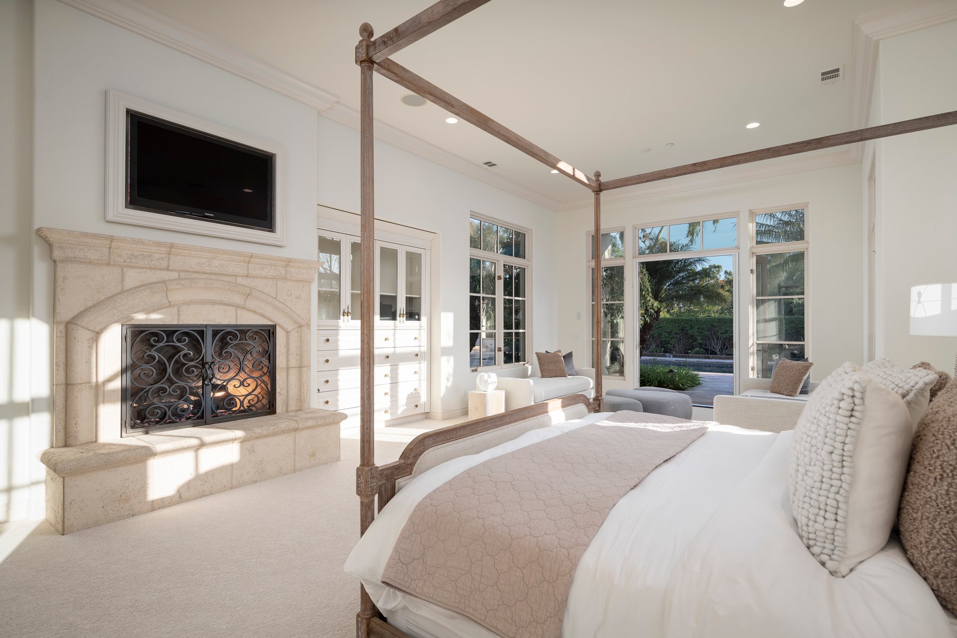 Luxury Living Redefined: Executive Rental in The Bridges