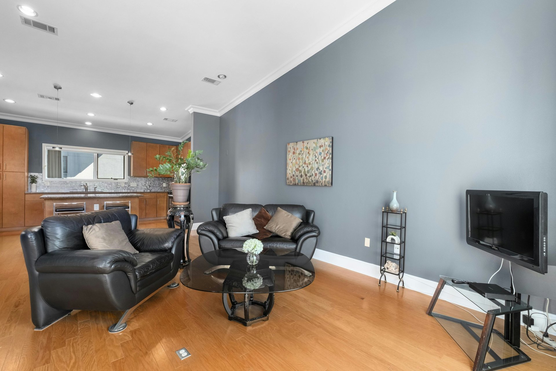 1702 S Lamar Blvd #28