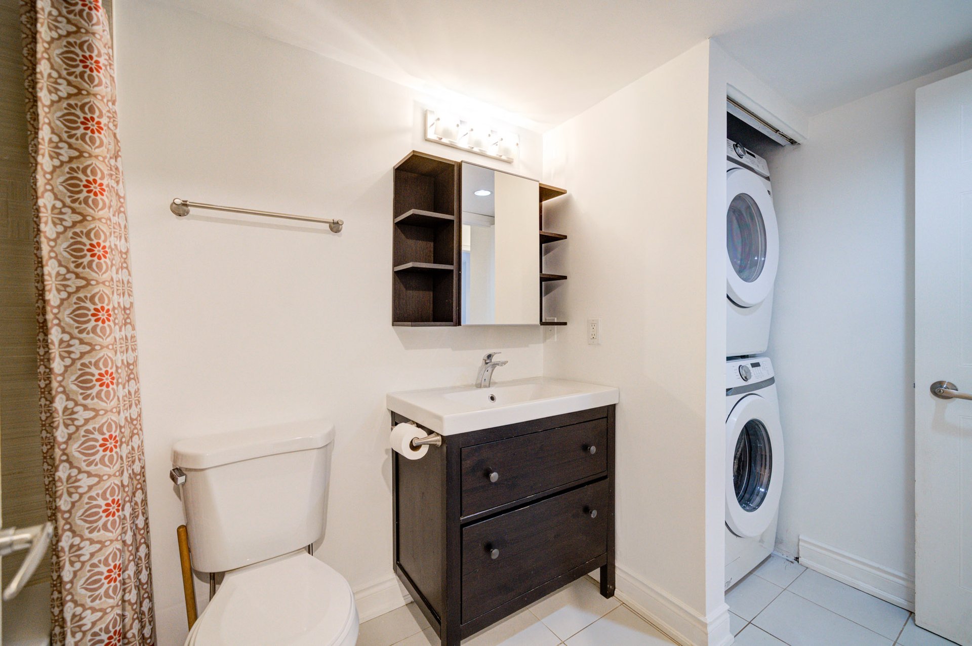 #521 - 1514 Pilgrims Way Unit: 521