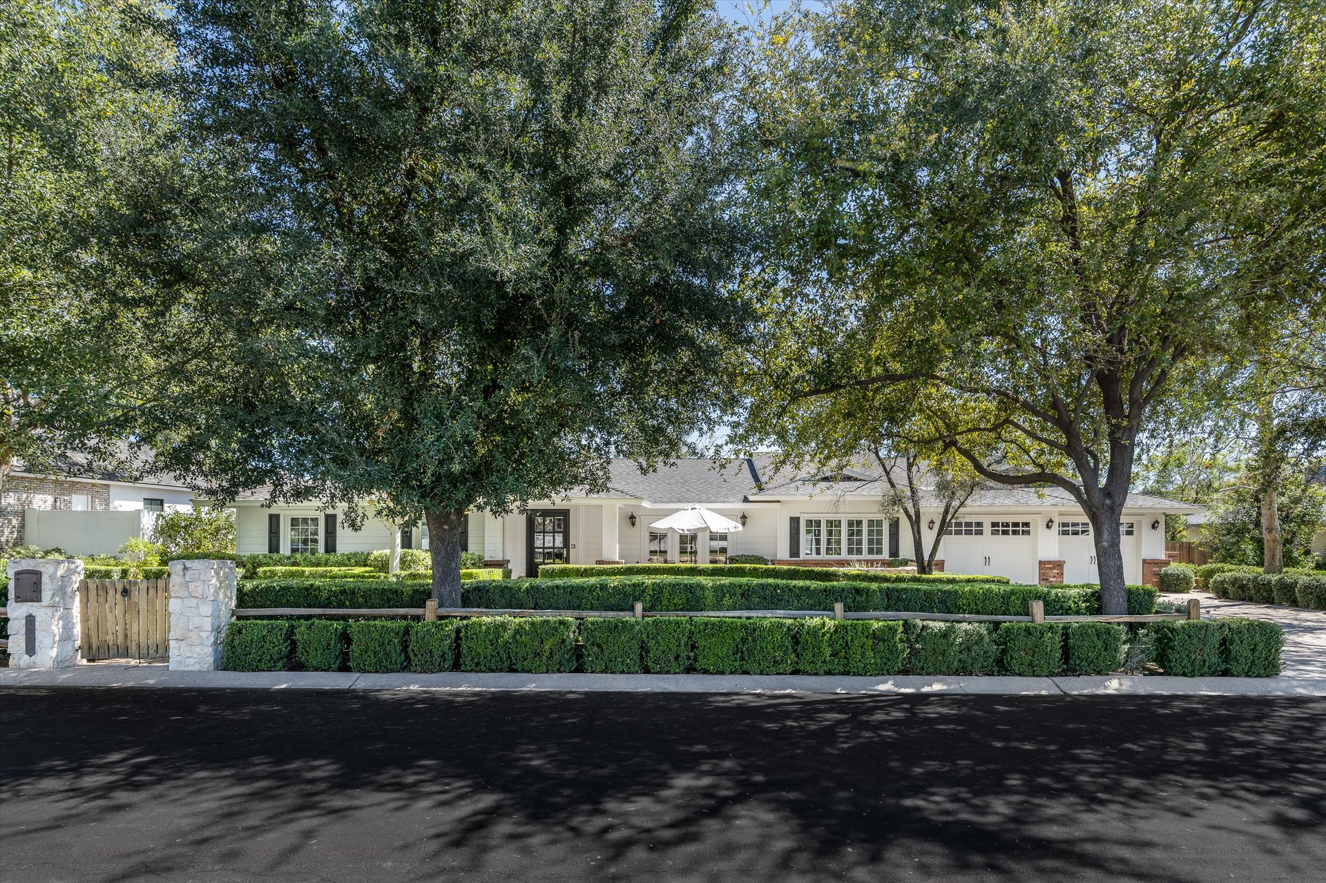 3915 N 54TH Way