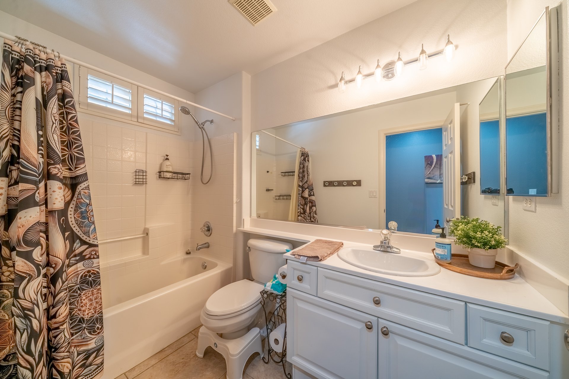 7781 Osage Canyon