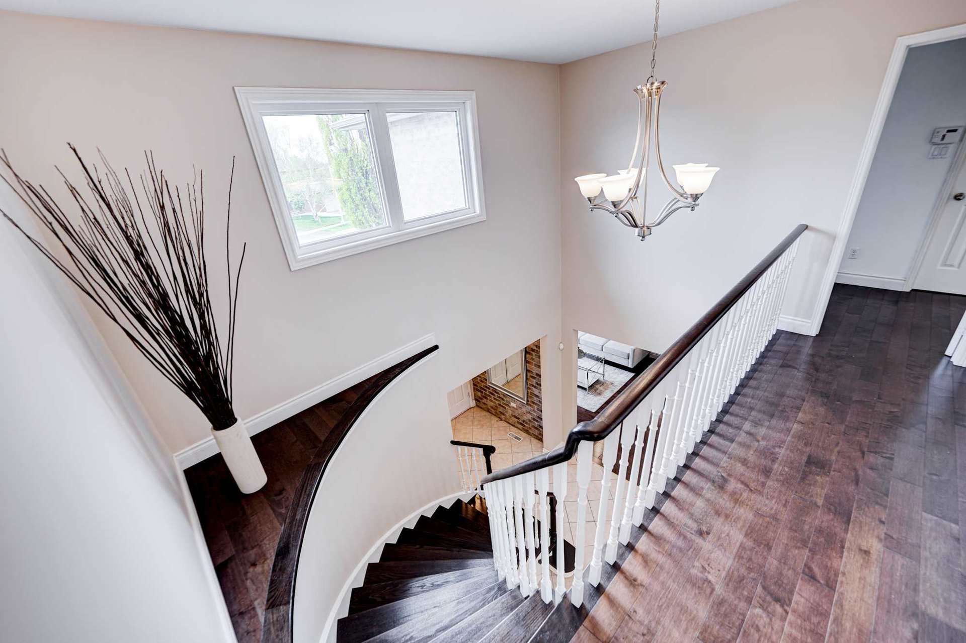 1534 Princeton Cres