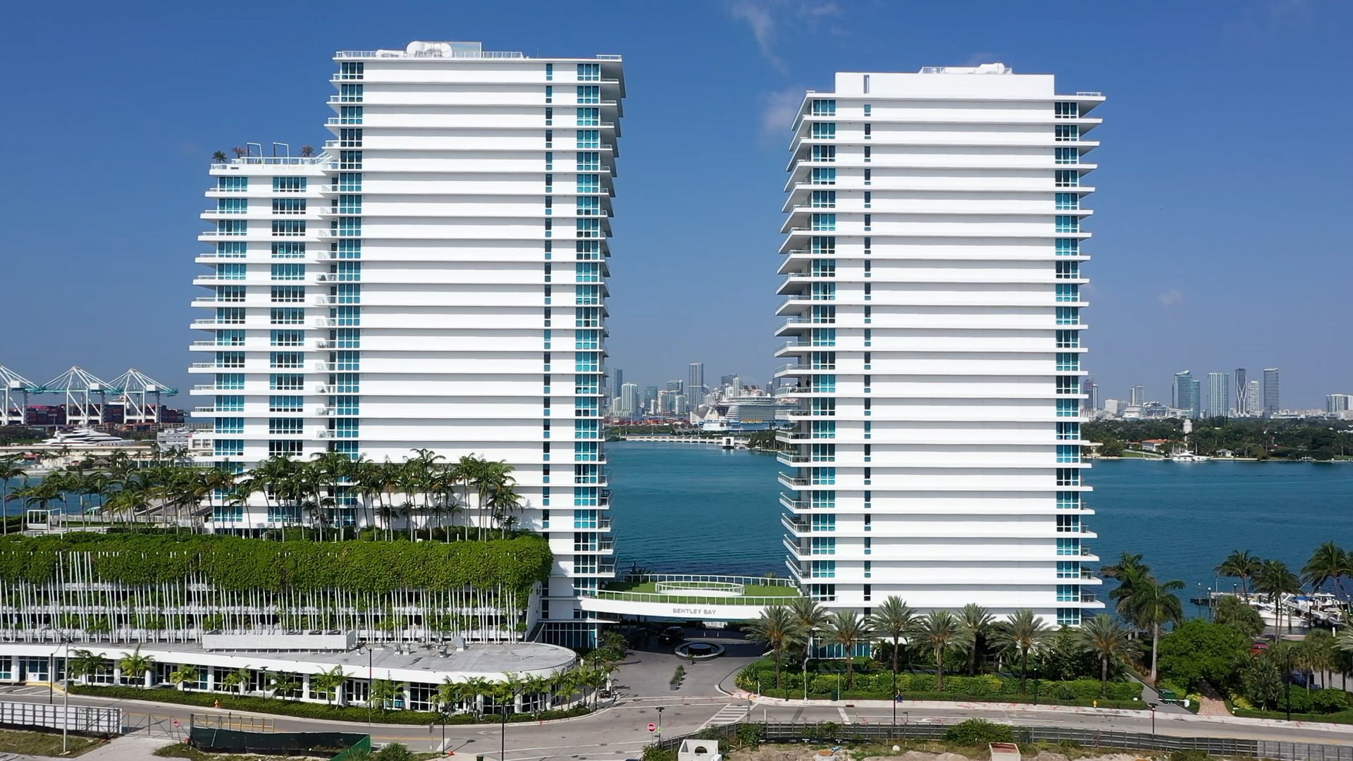 520 WEST AVE #2203
