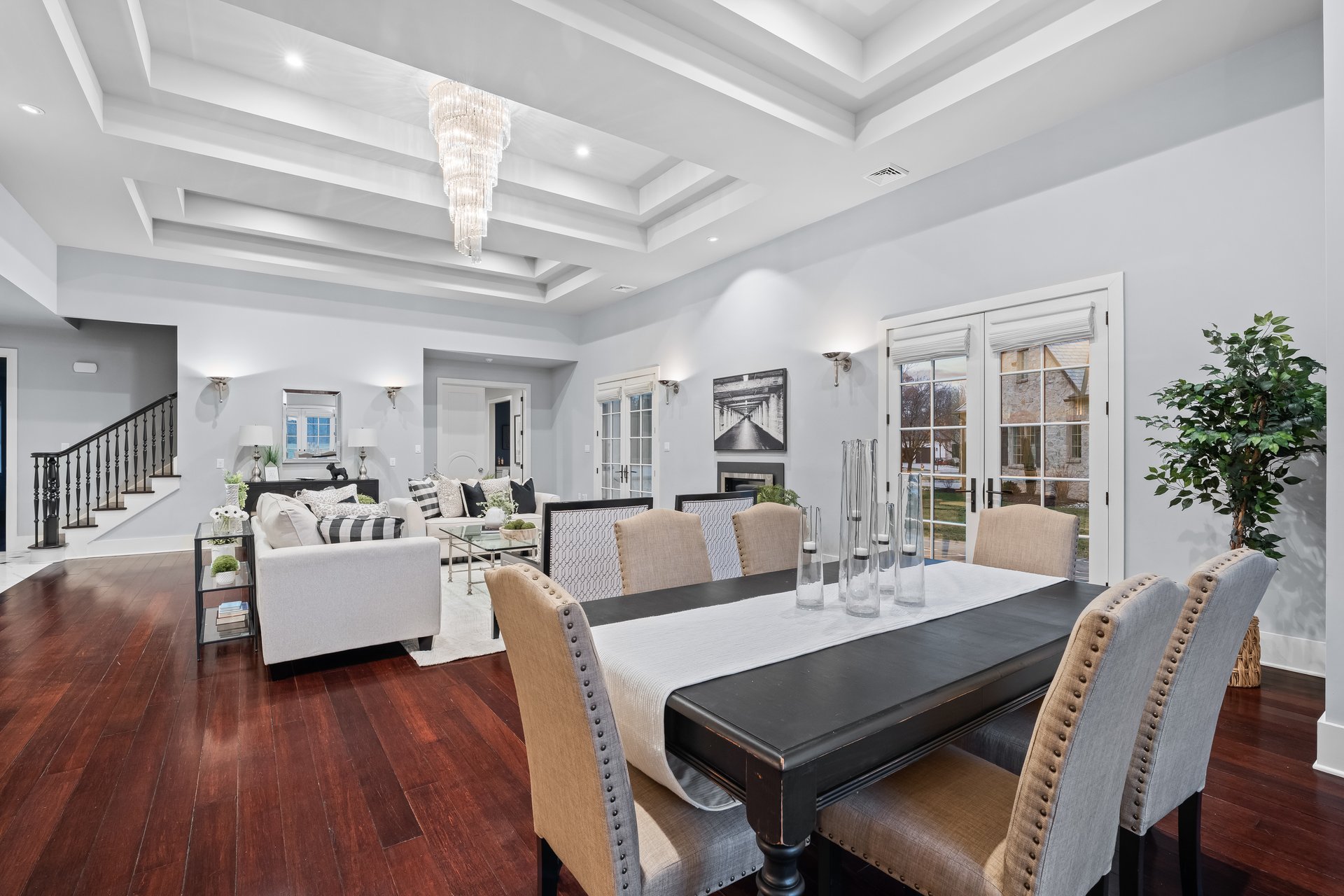 2687 Avenue Du Vlg