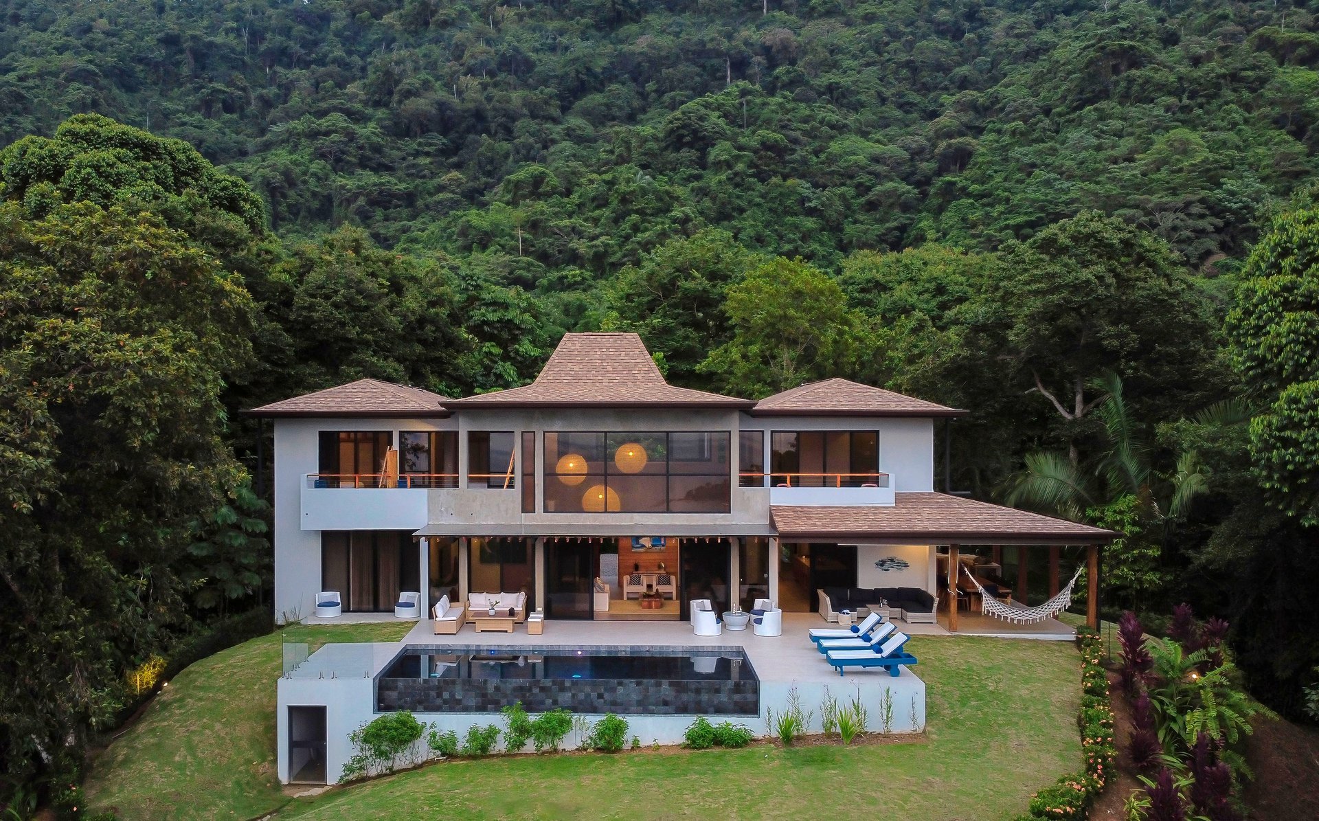 Luxurious Villa Kańik