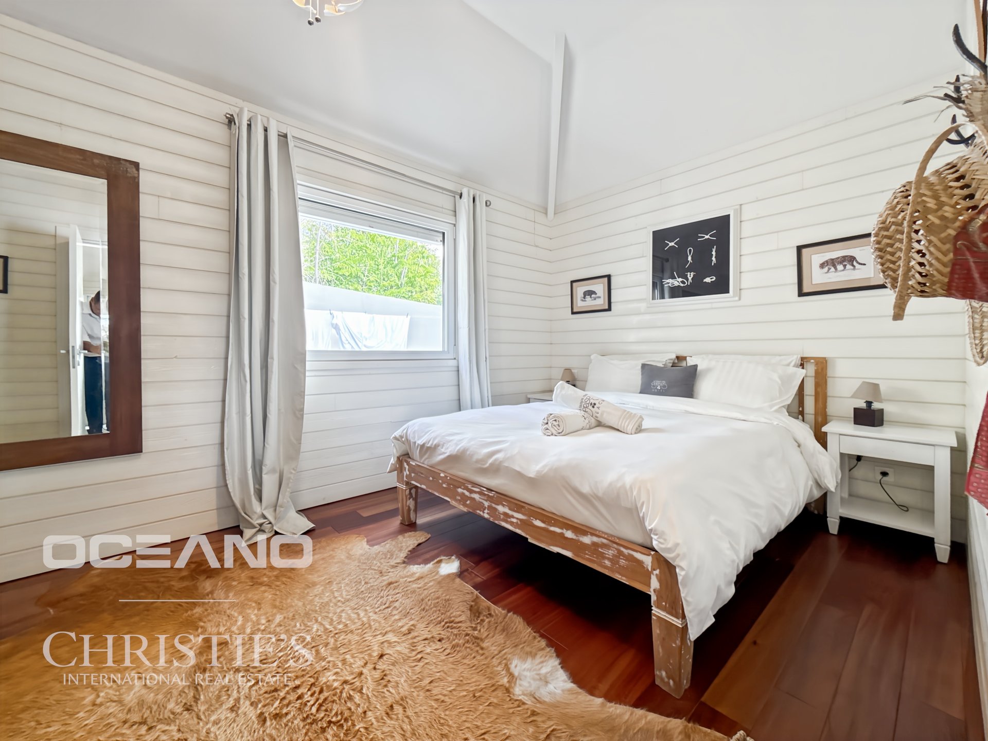 Real Estate Complex – 3 Villas + 1-Bedroom Apartment