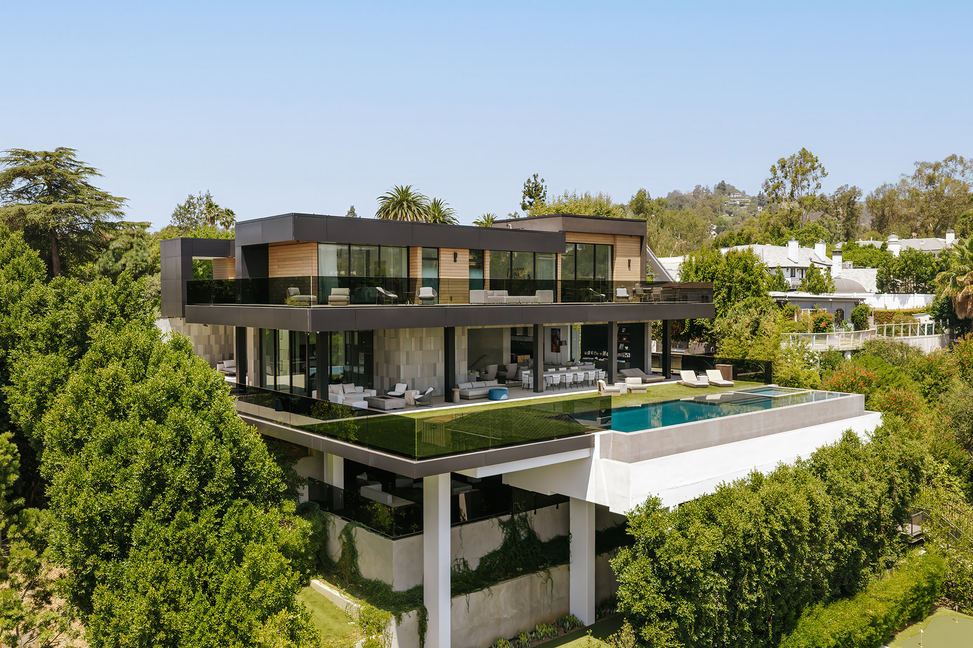 1140 Summit Dr, Beverly Hills