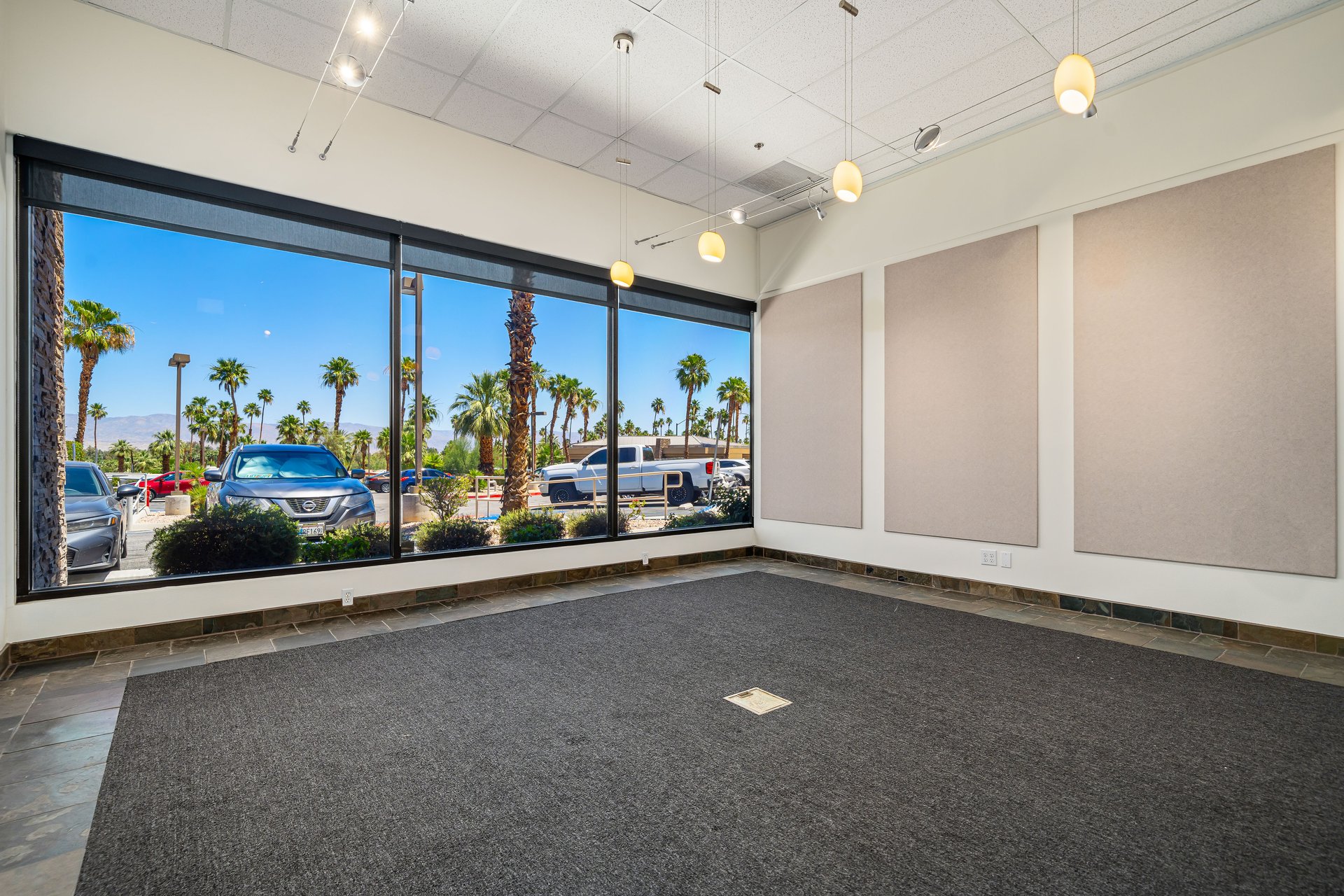 Desert Square - Suite D
