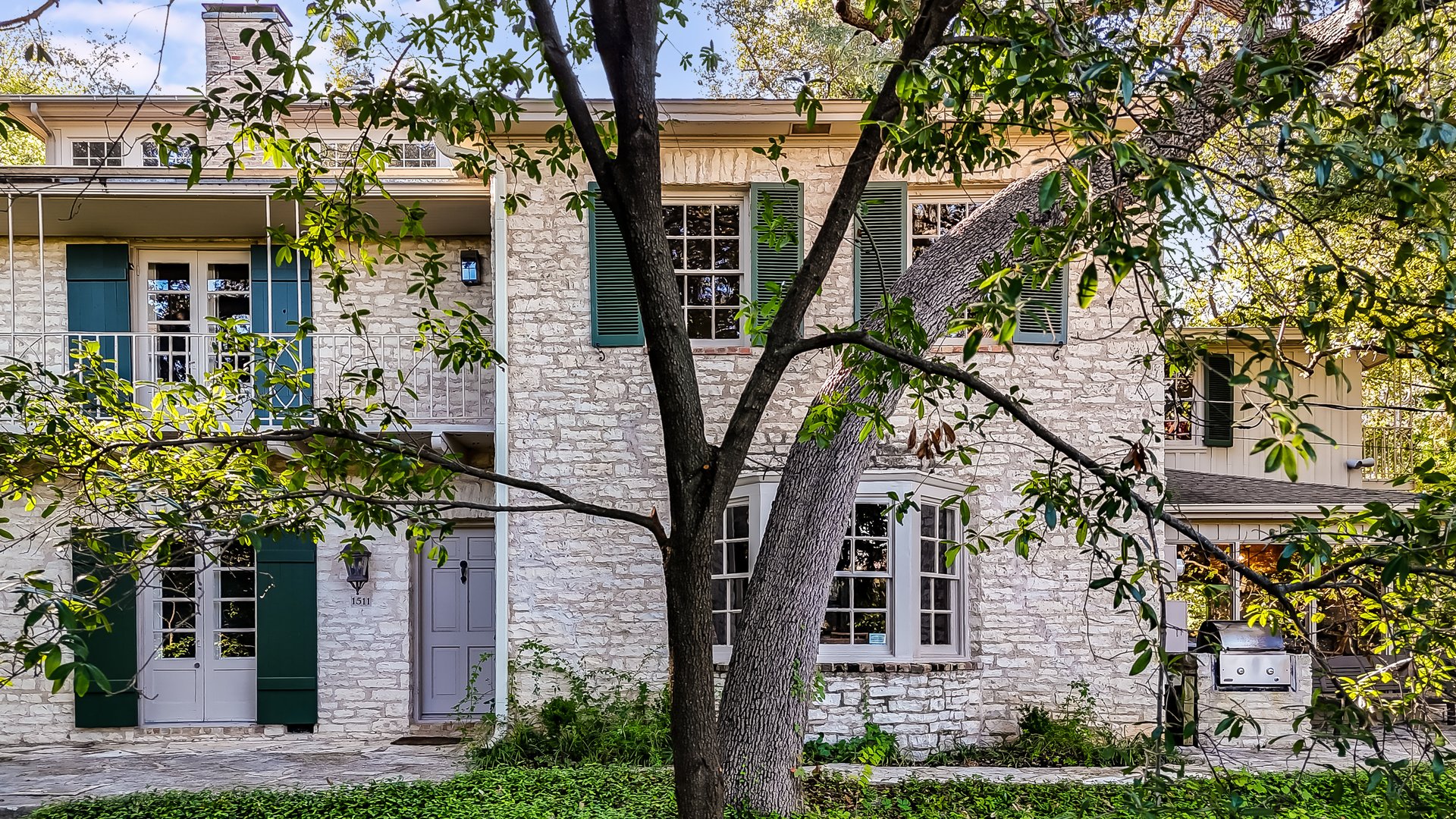 1511 Rainbow Bend