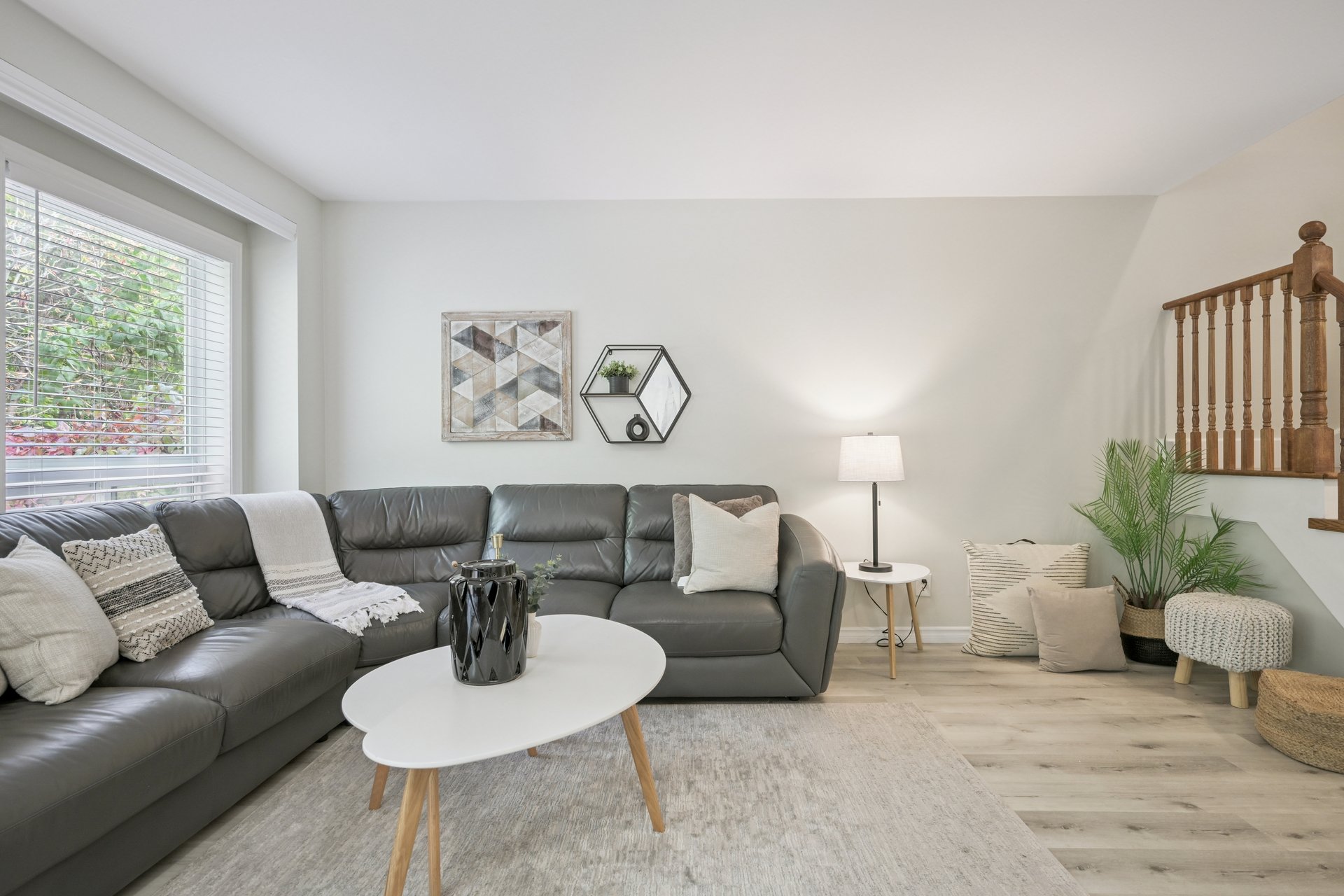 Updated Link Home on Ravine Lot