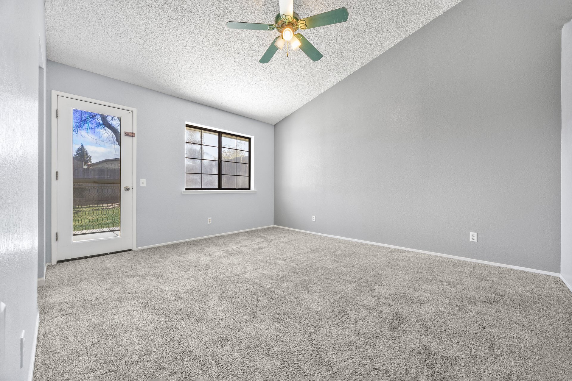 Charming Downtown Tehachapi Home – 1150 Magnolia Court
