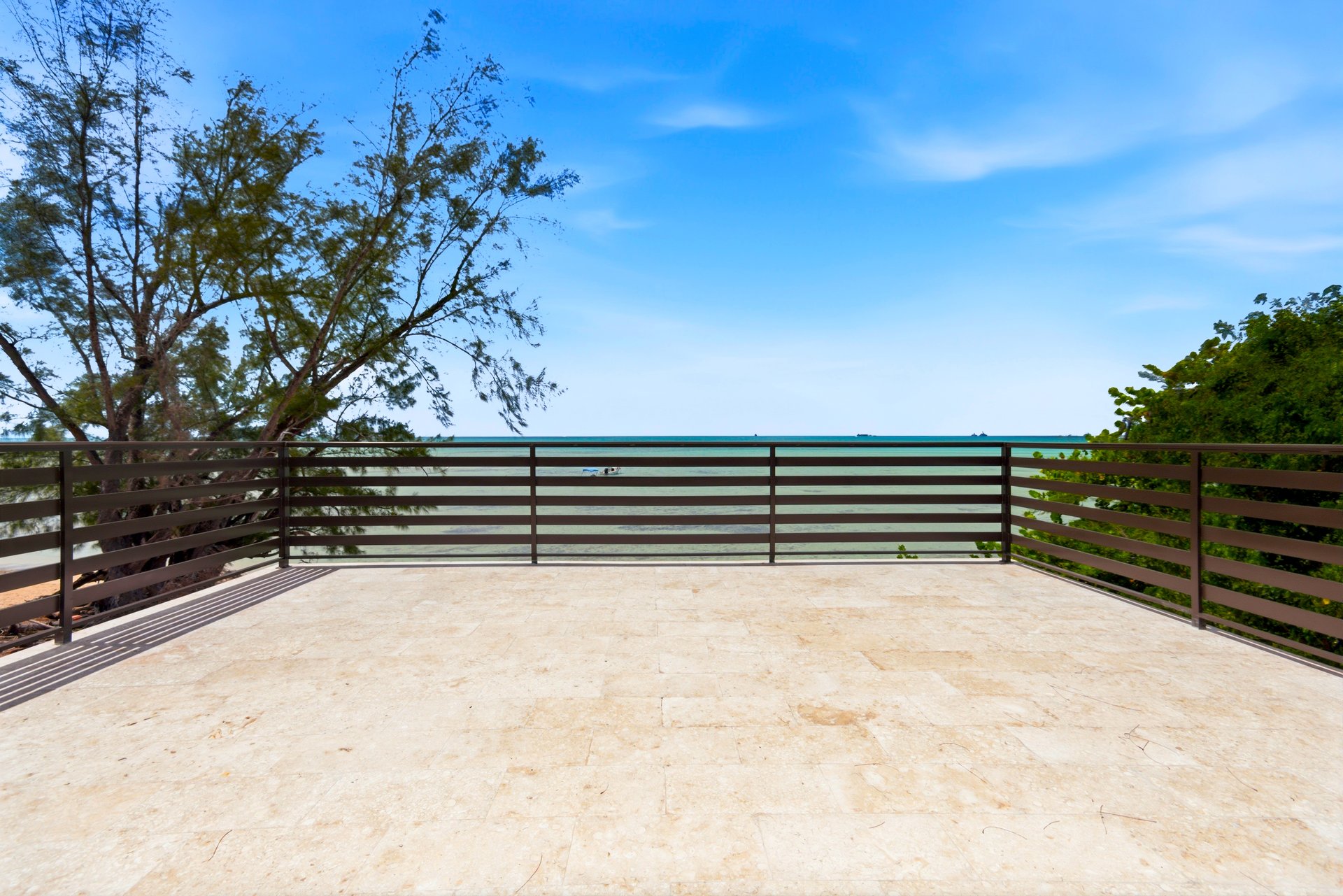 Villa Sol, Adelaide Beach