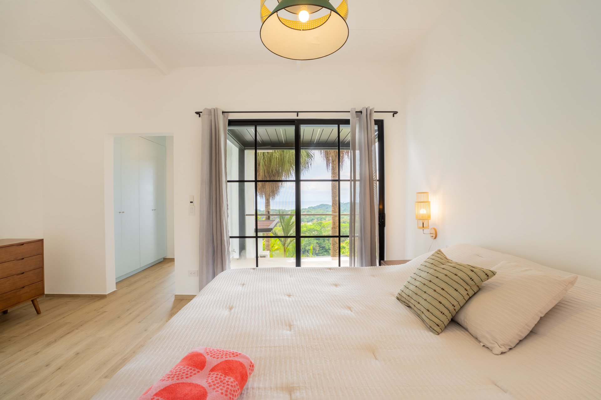 Villa Leoni Sunset Ocean View Sanctuary