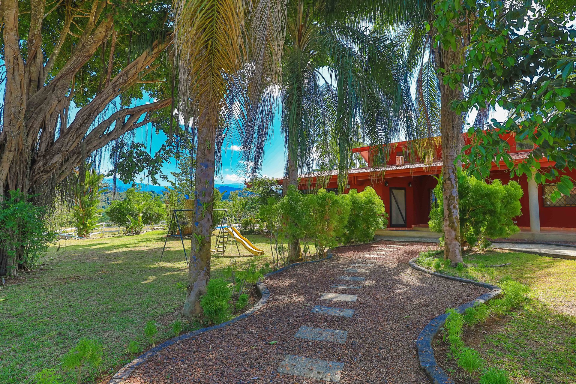 Hacienda-Style Retreat For Sale in Naranjito
