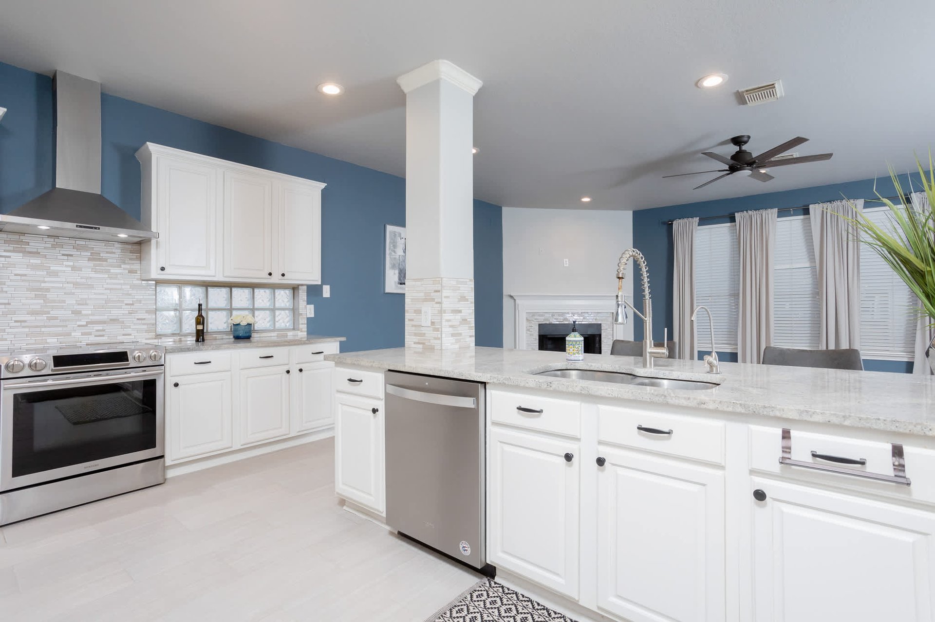 24843 CRESCENT RUN