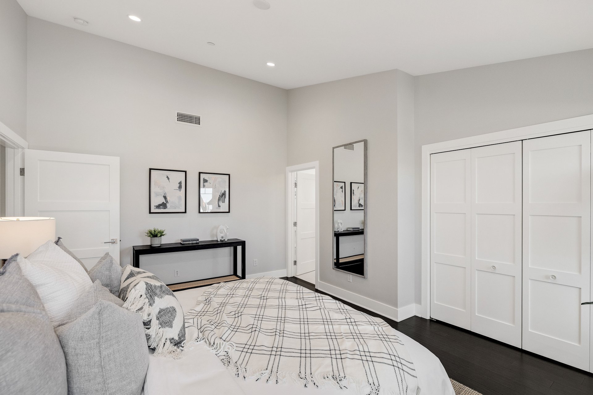 17512 Van Ness Ave