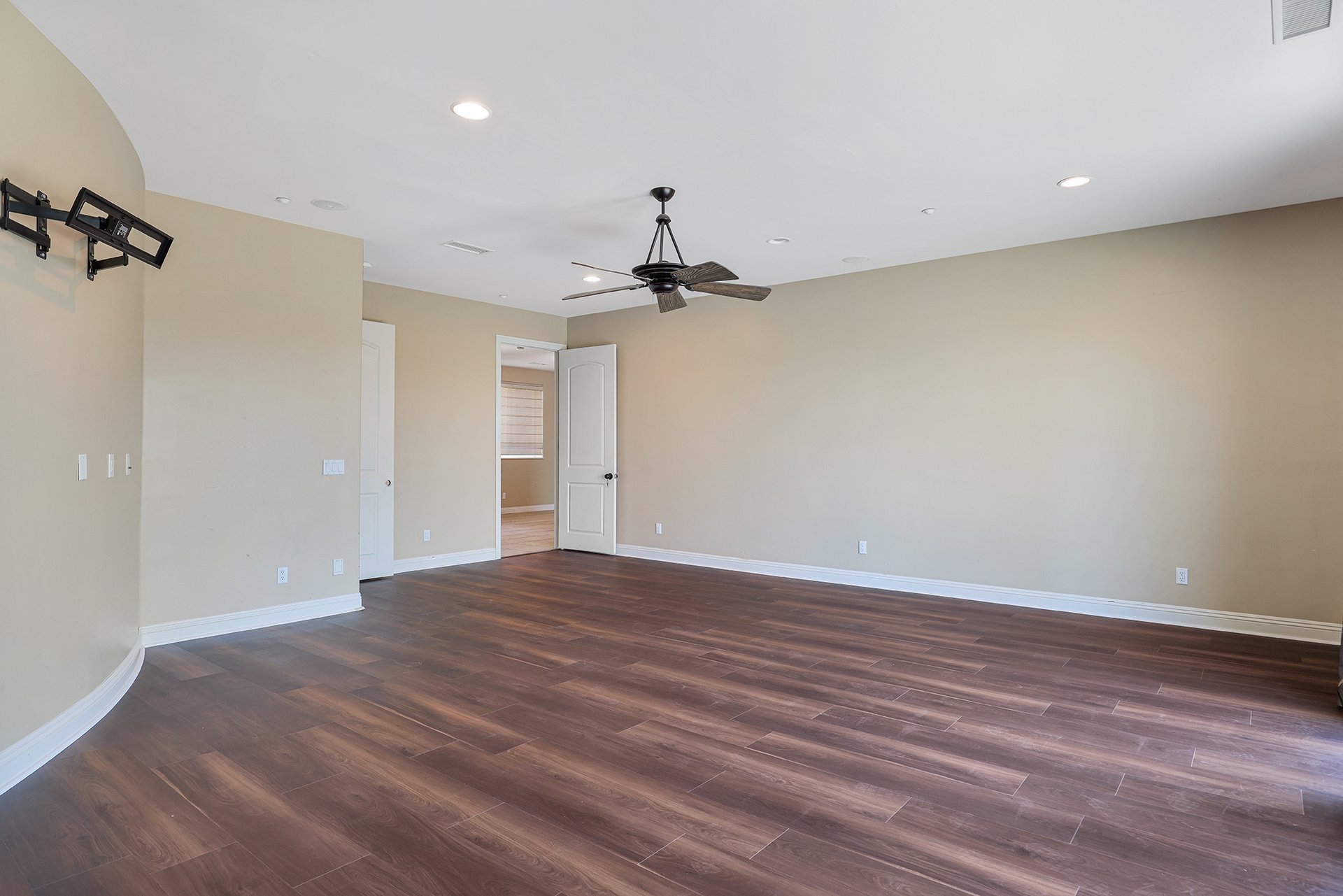 1303 Sycamore Heights