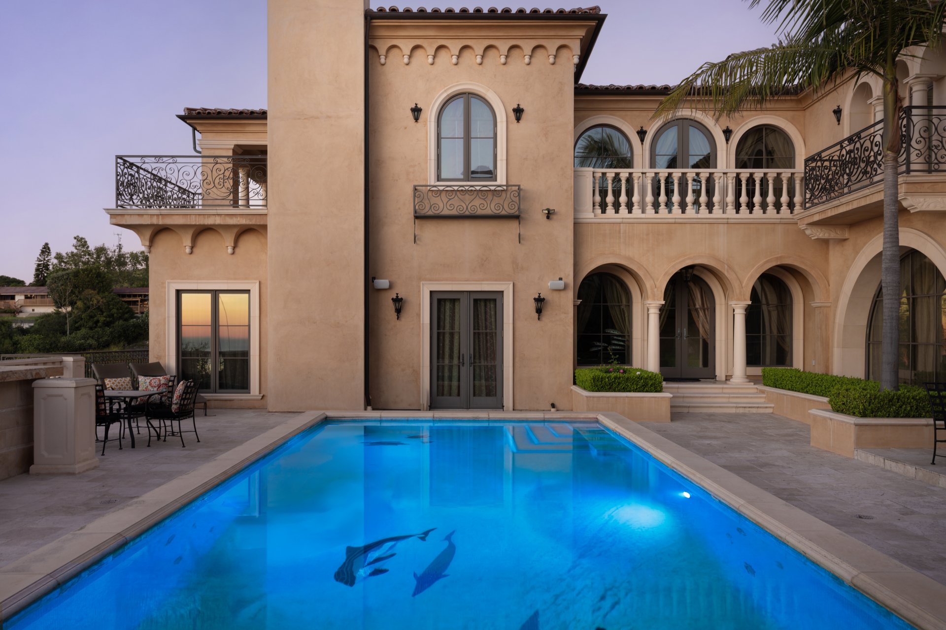 1533 Via Lopez