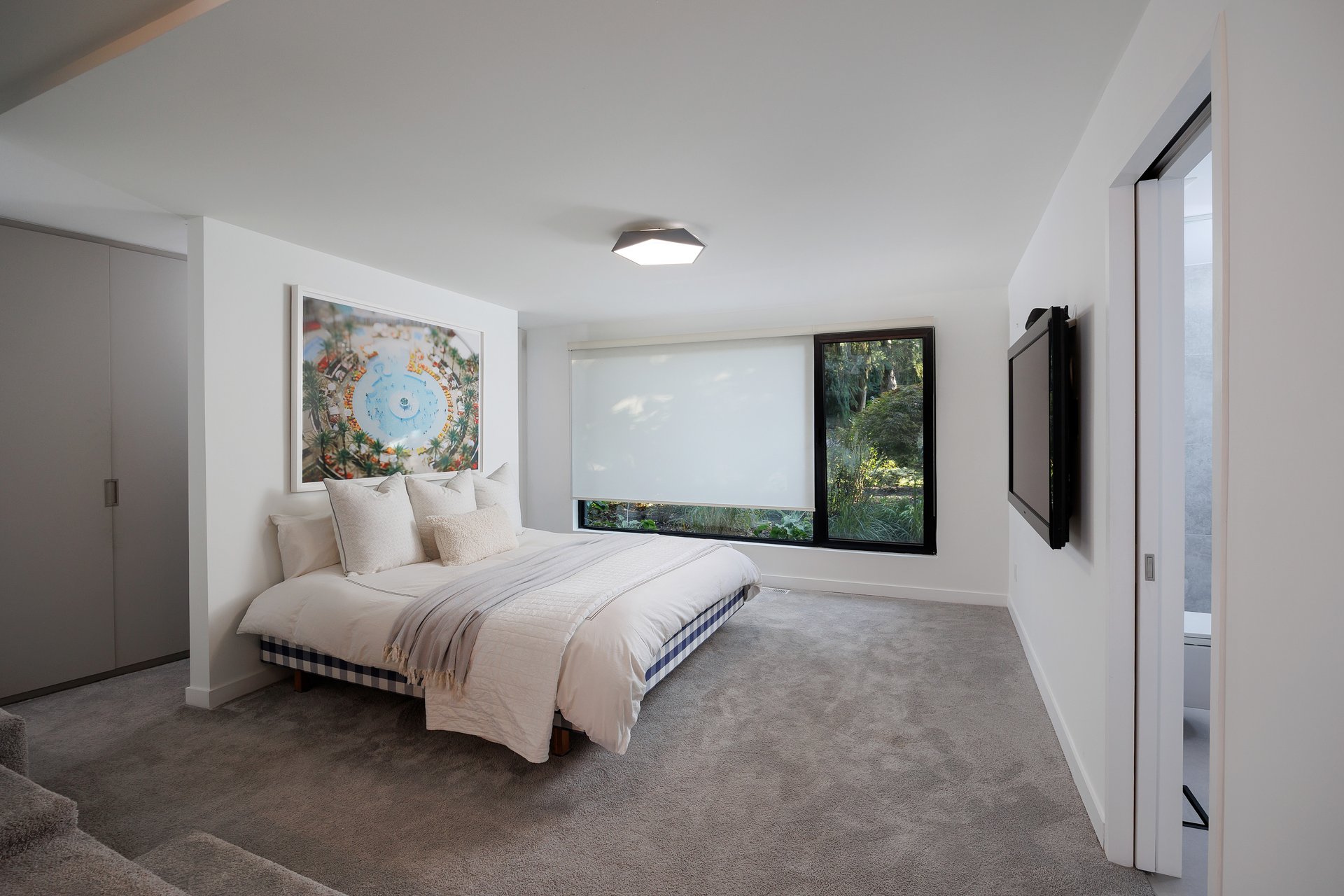 Kingsway Mid-Century Modern