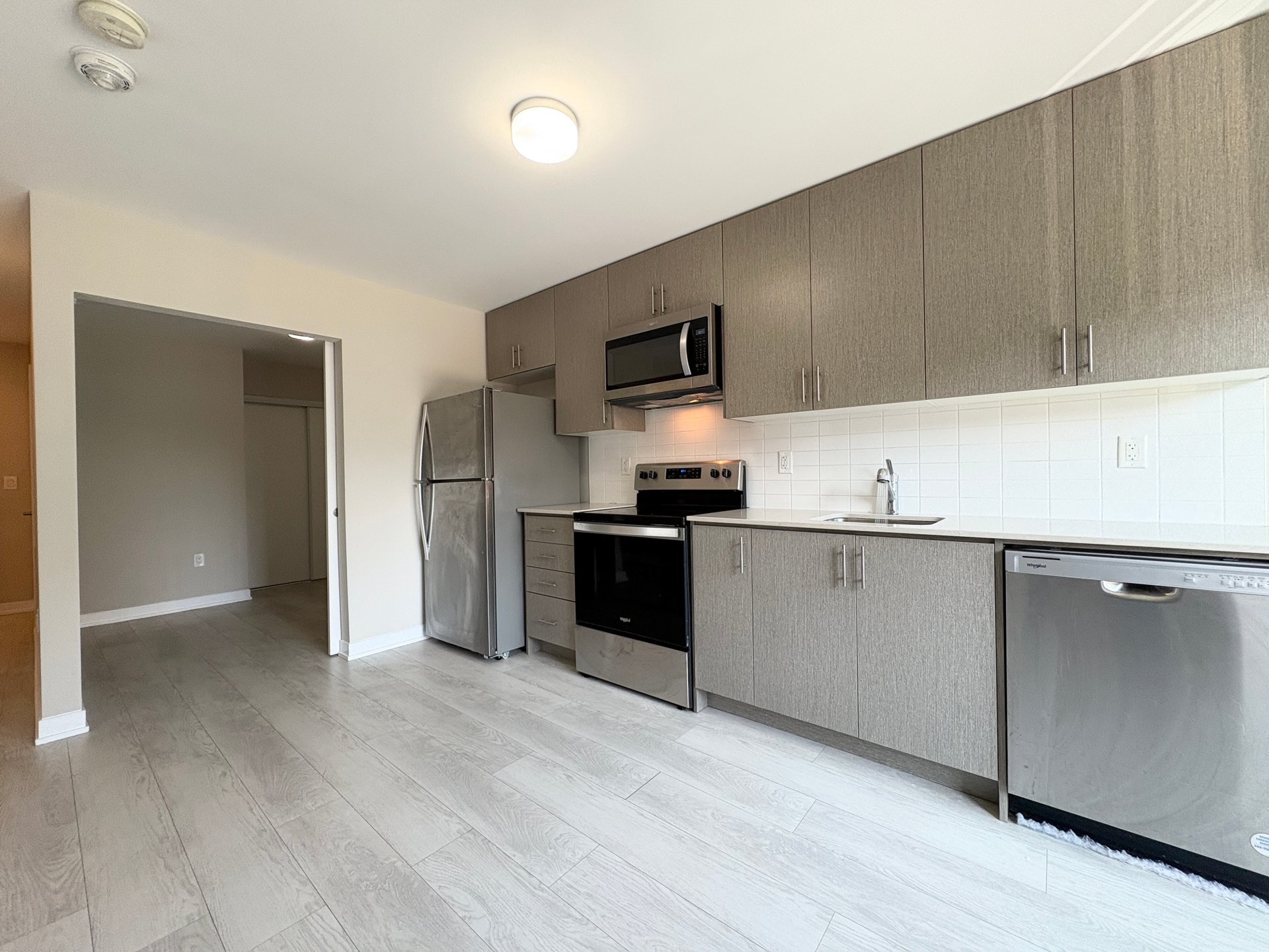 3401 Ridgeway Drive Unit: 307