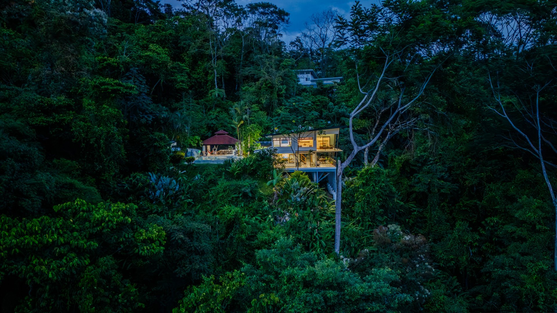 Casa La Roca, Whale's Tail 3 Bedroom Home In Uvita!