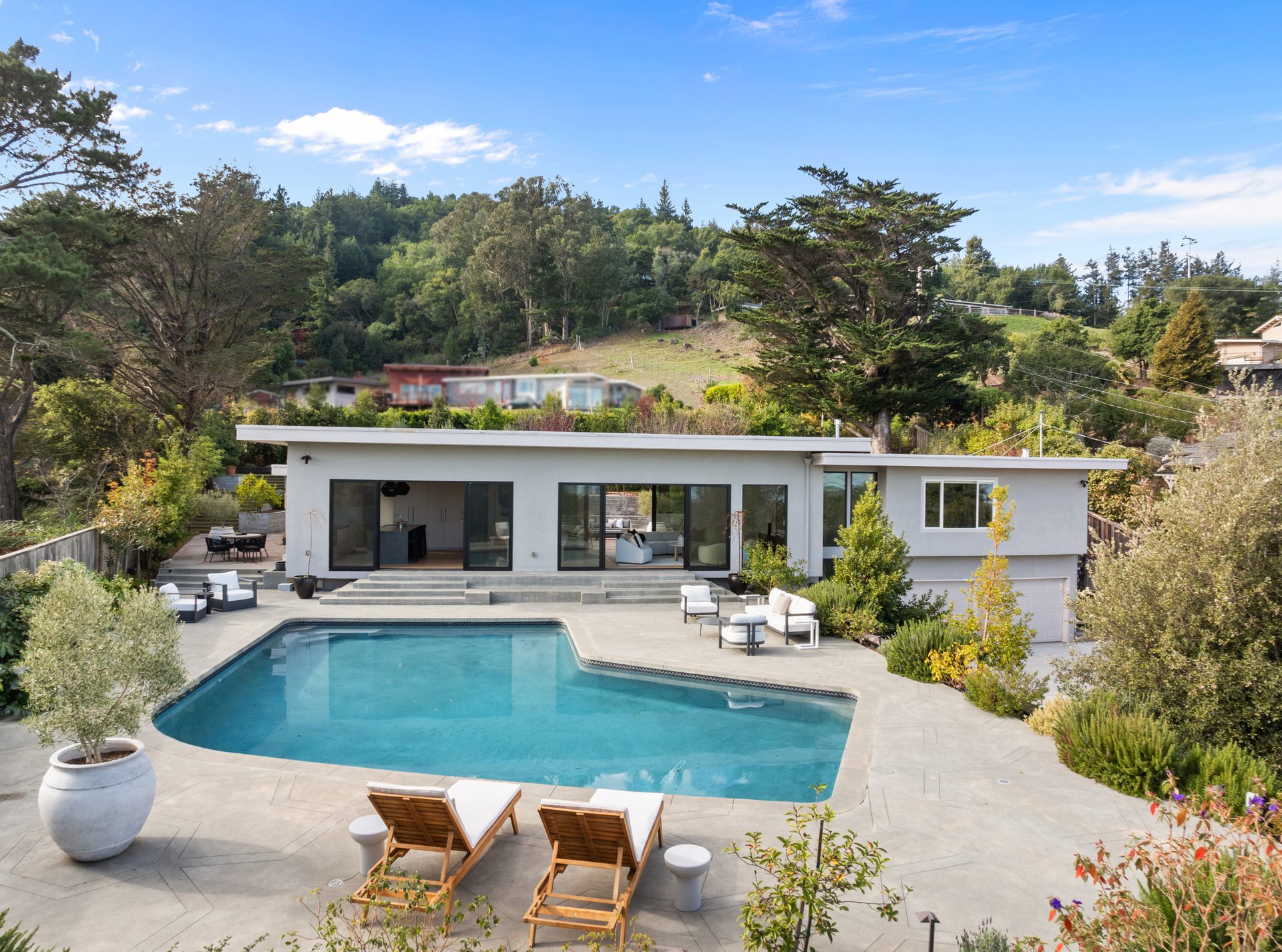 Stunning Contemporary Renovation