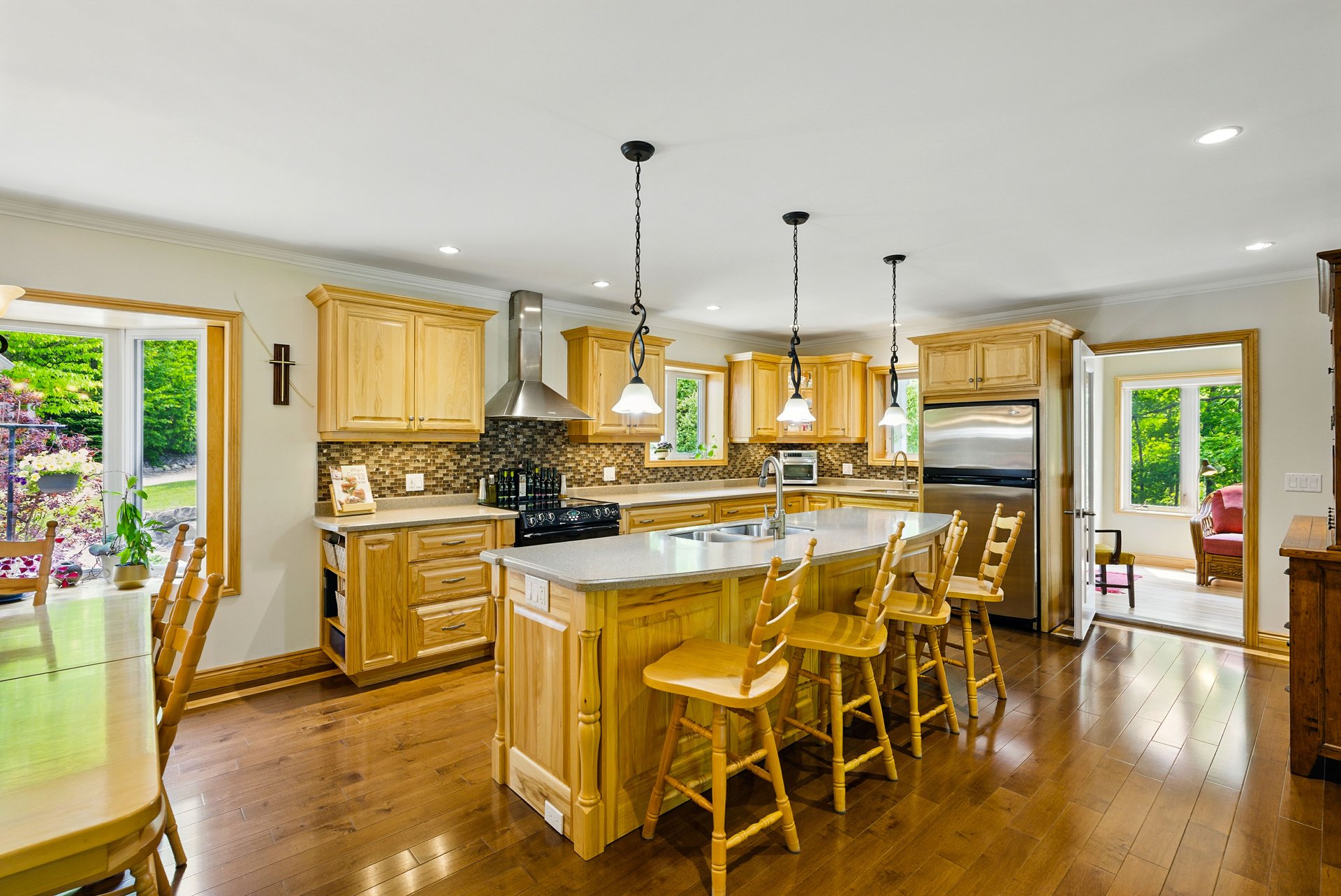 276 Jeffrey Road N, Ryerson