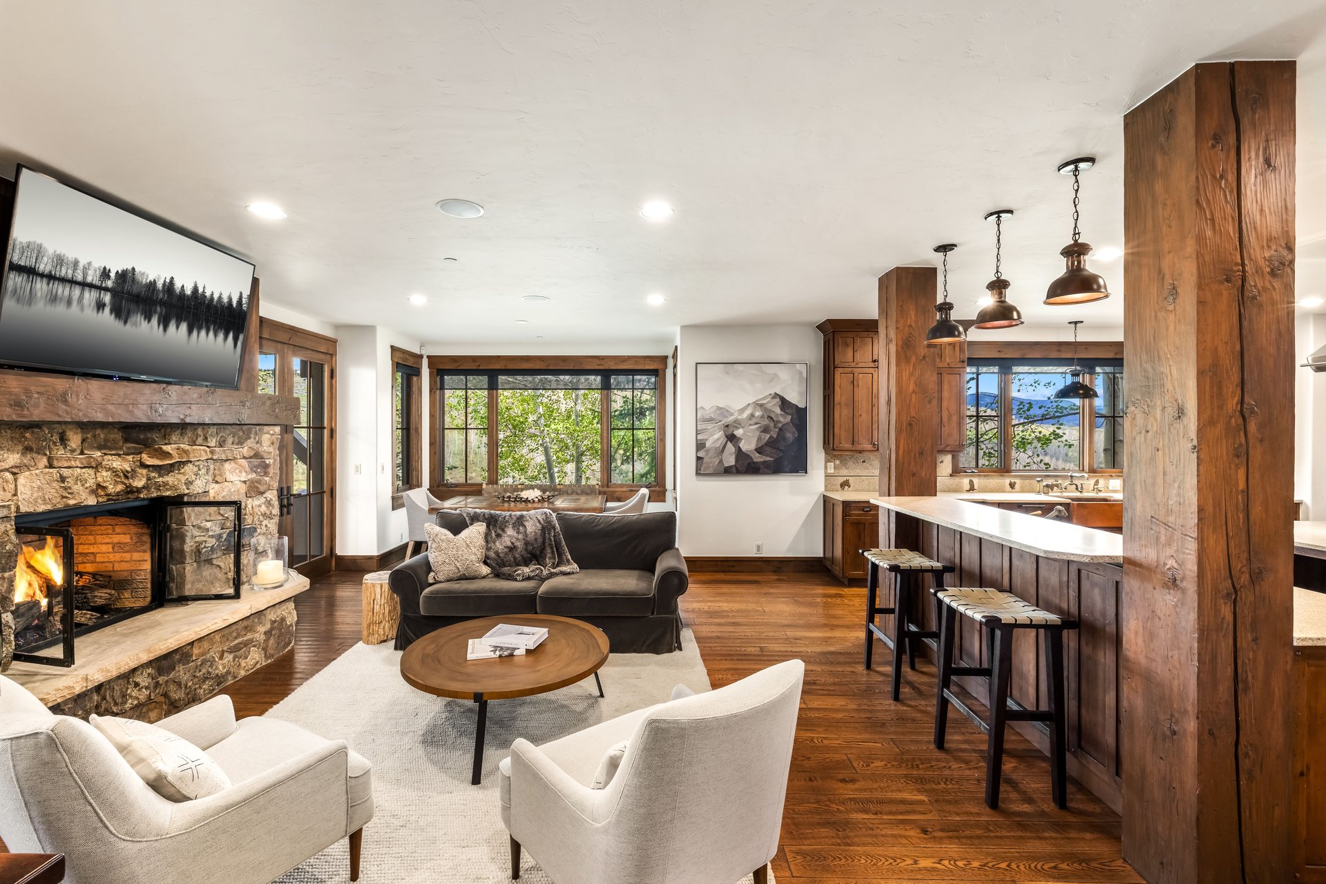 1092 The Summit Trail