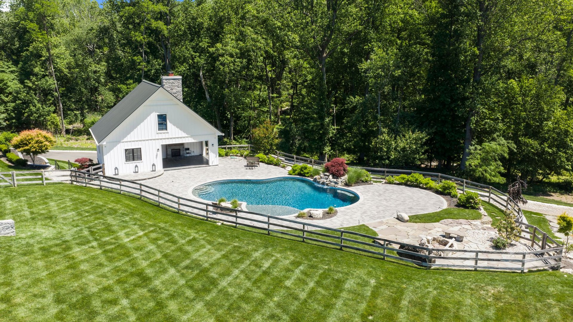 7 Homelands Dr