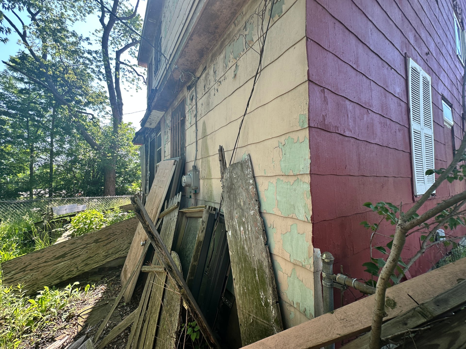 28 W Montana St