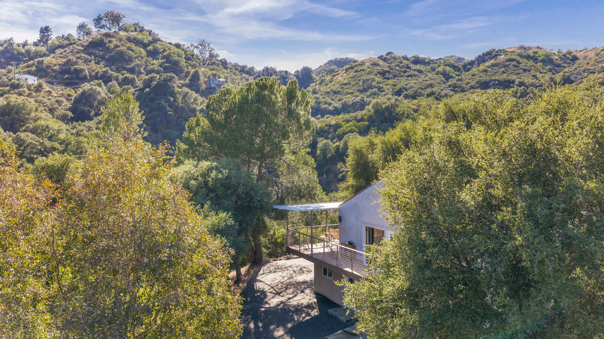 1310 N Topanga Canyon Blvd