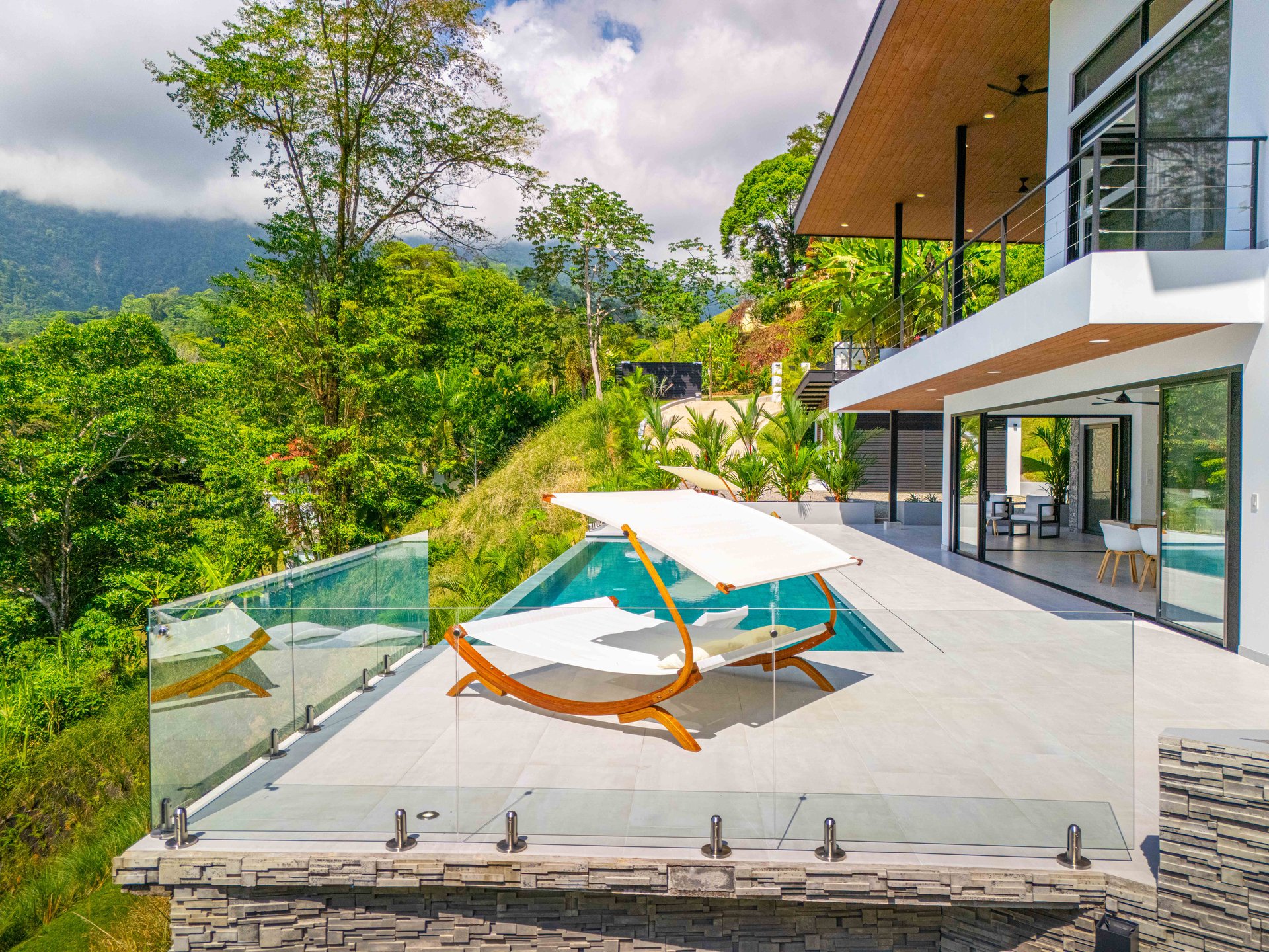 Luxury 4-Bed Home with Ocean & Jungle Views in Ojochal