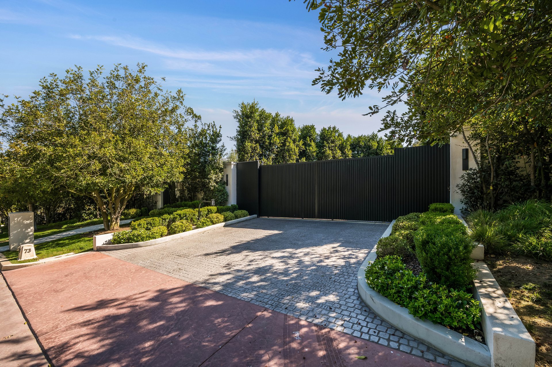 73 Beverly Park Ln