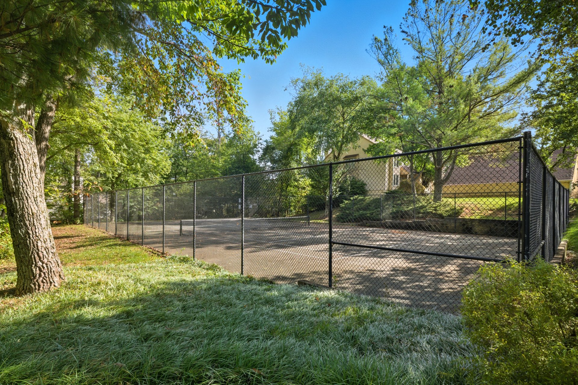 Turnkey 2 Bed Townhome plus Den & Designer Finishes 